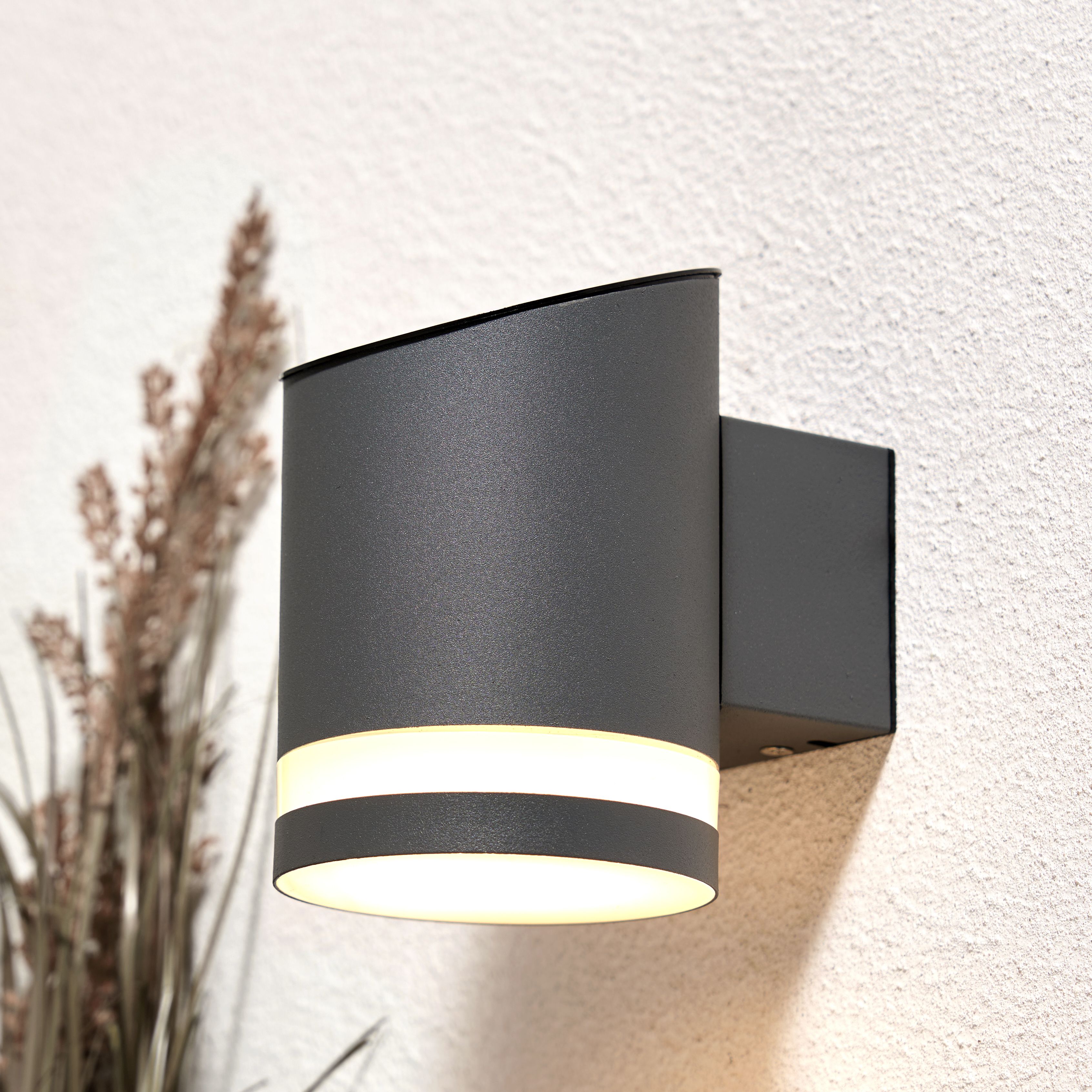 Secar Solar LED Wall Light Black