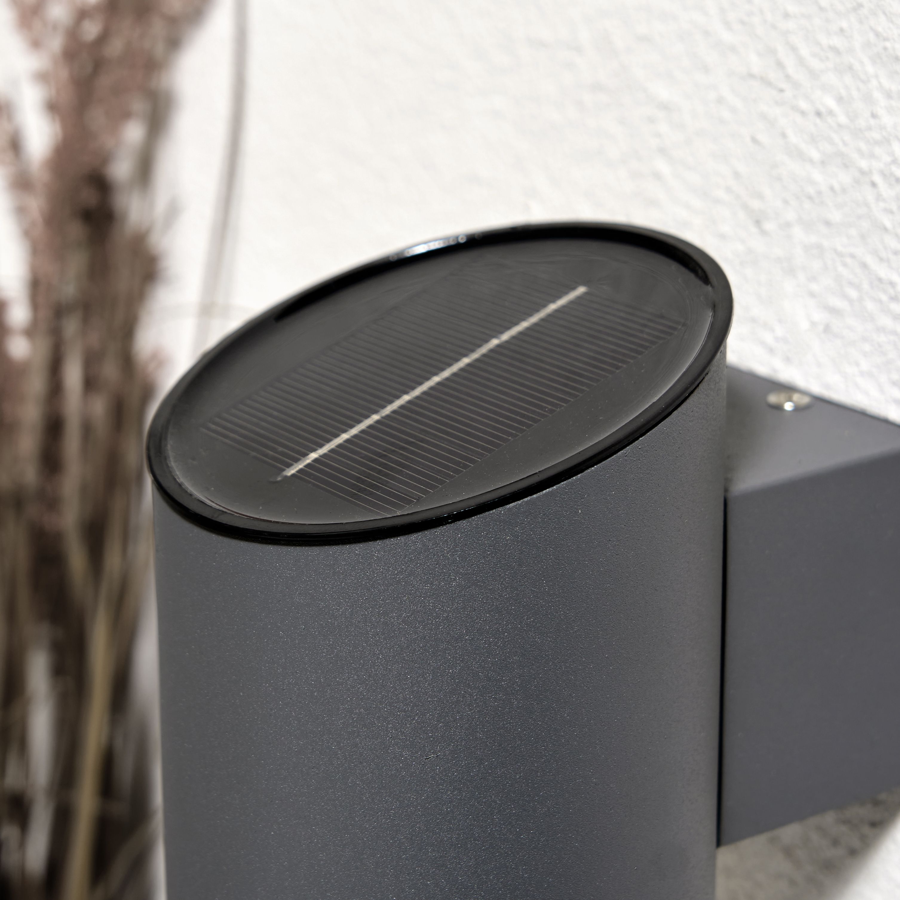 Secar Solar LED Wall Light Black