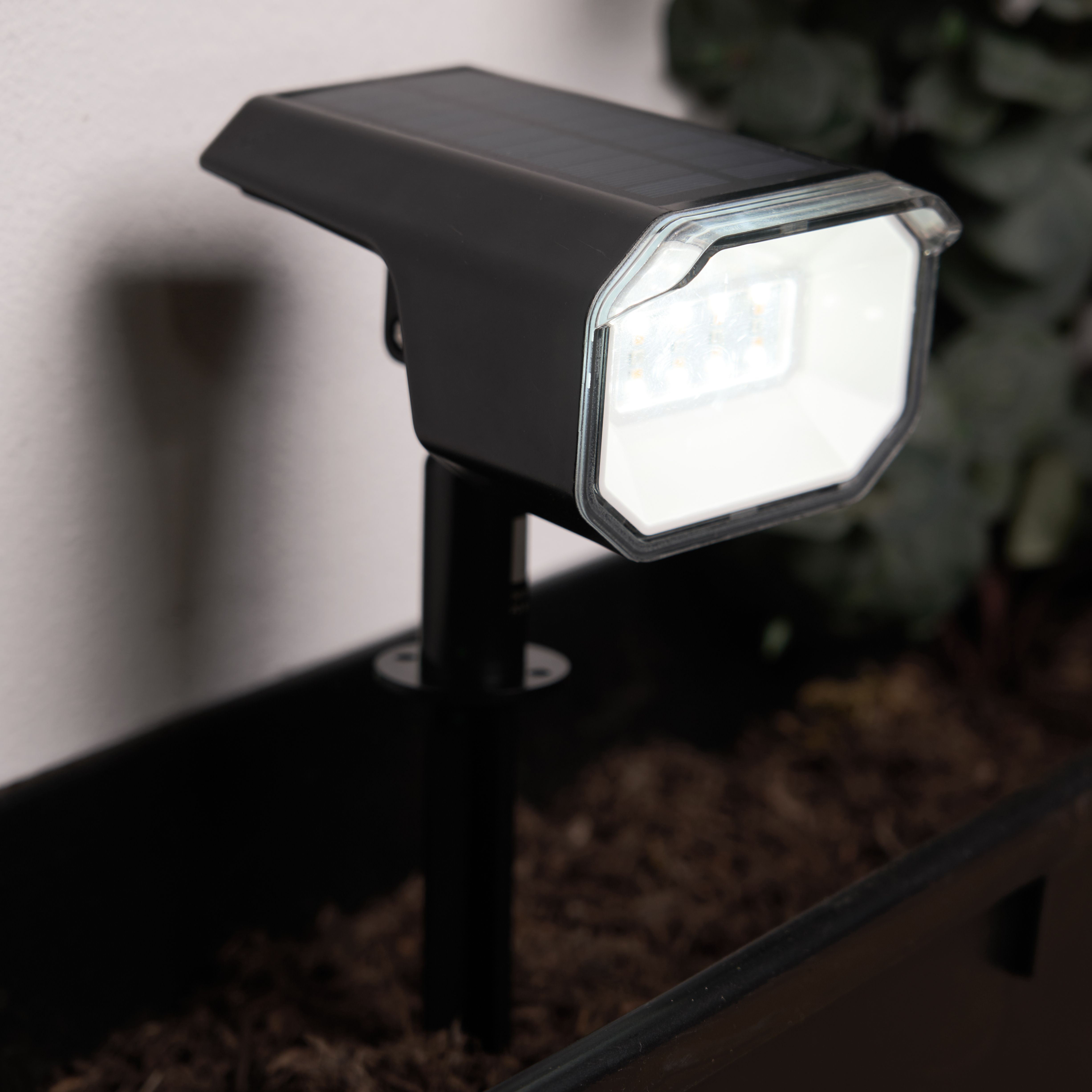 Hallin LED Solar Smart Spike Light