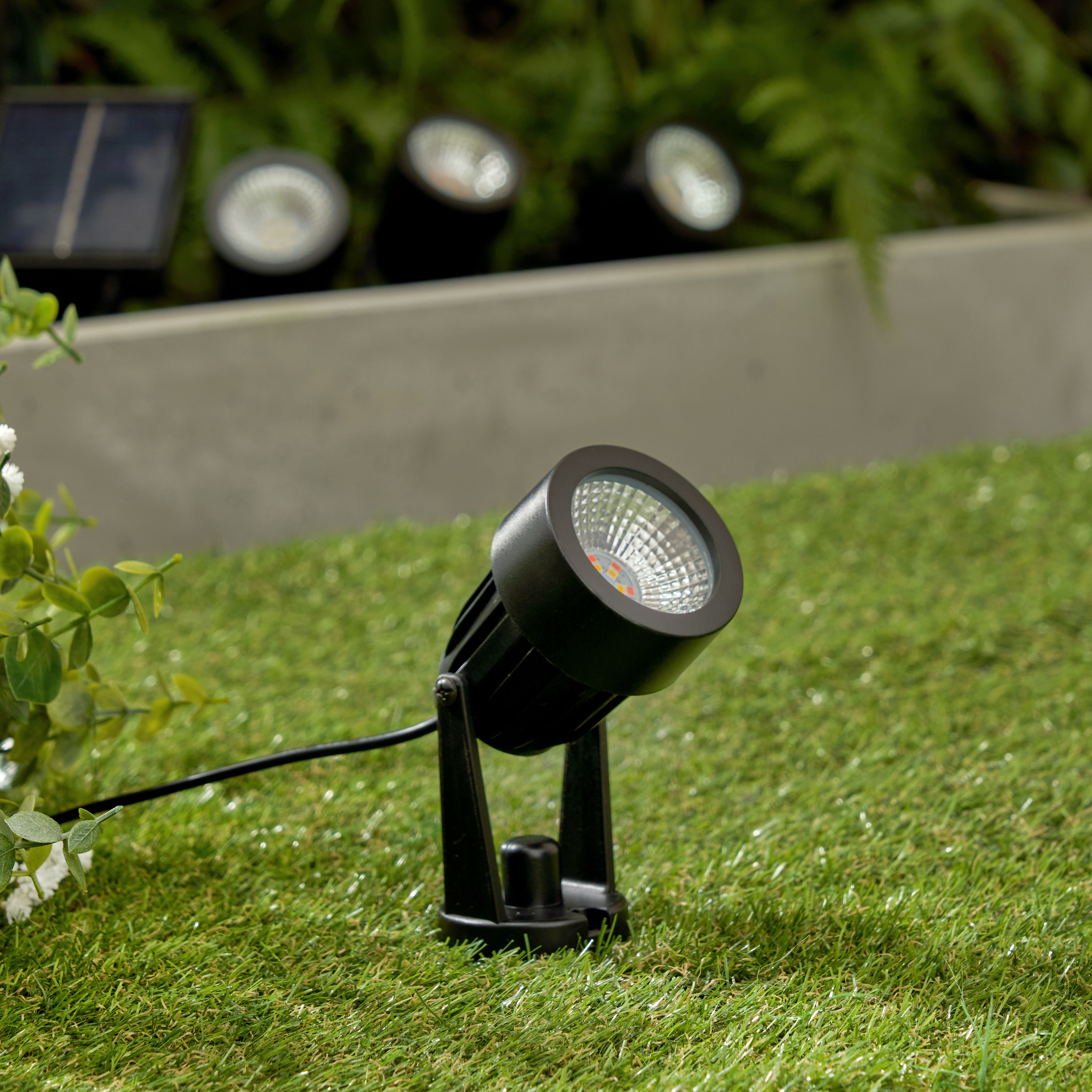 Hallin LED Solar Smart Spike Light