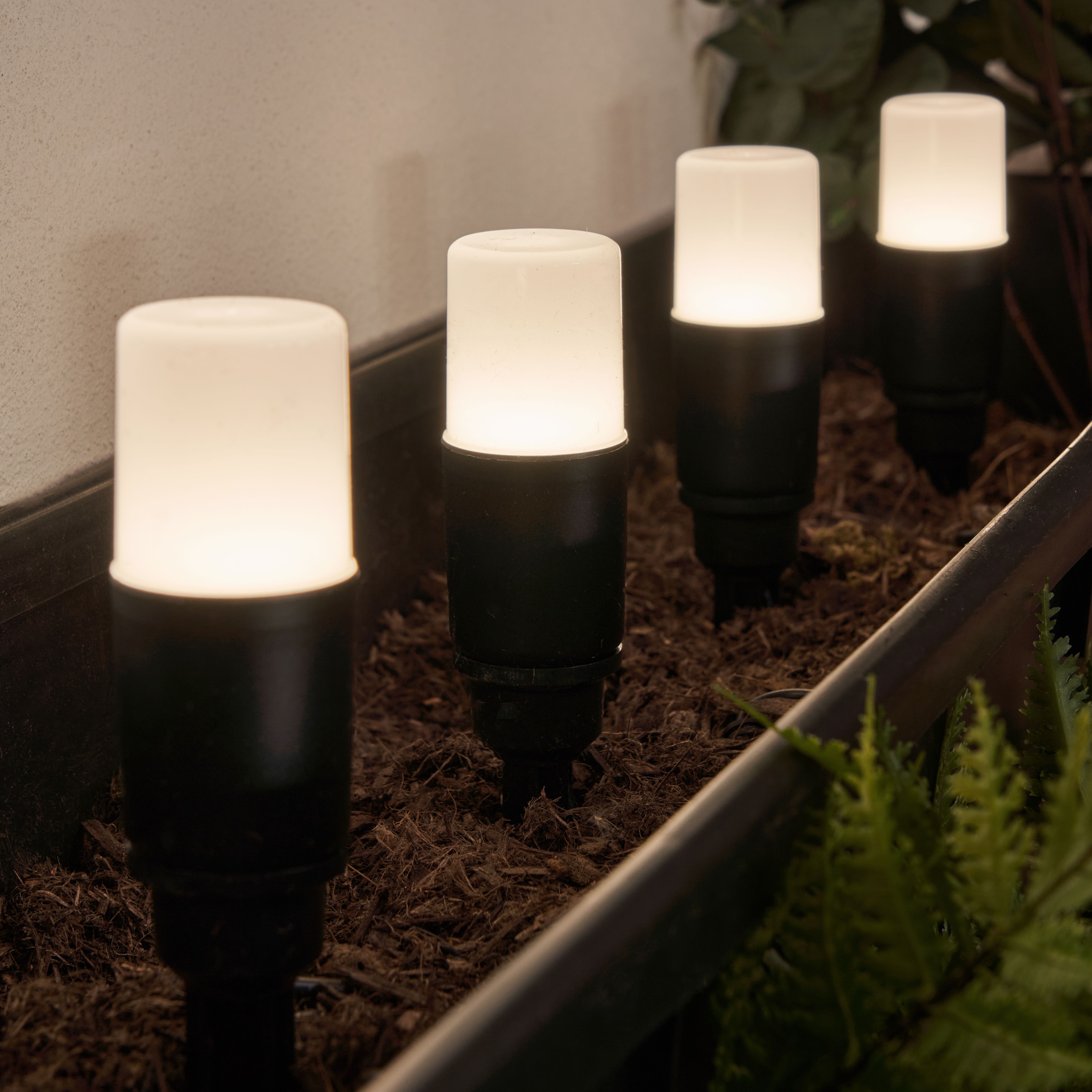 Dolio LED Solar Spike Light