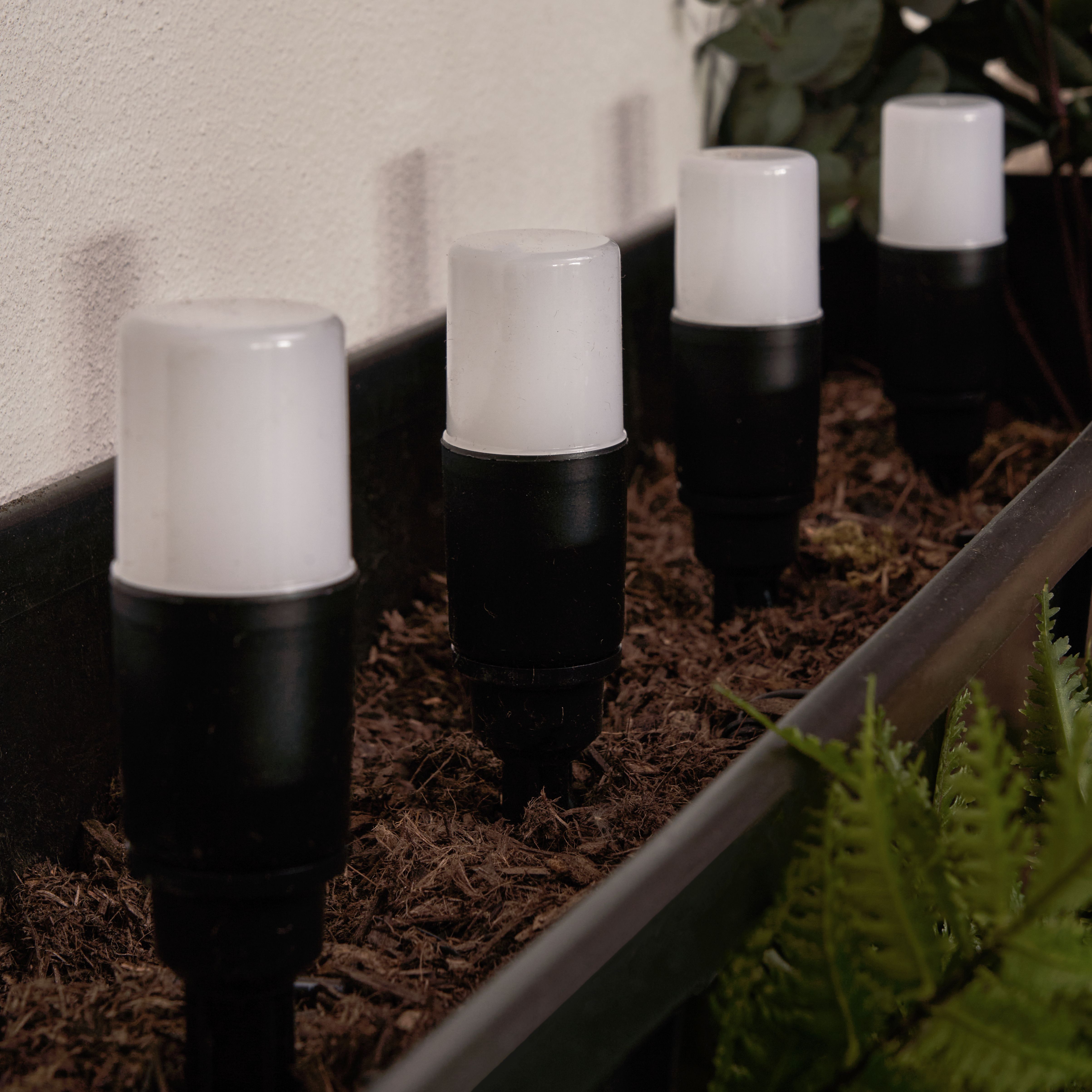 Dolio LED Solar Spike Light