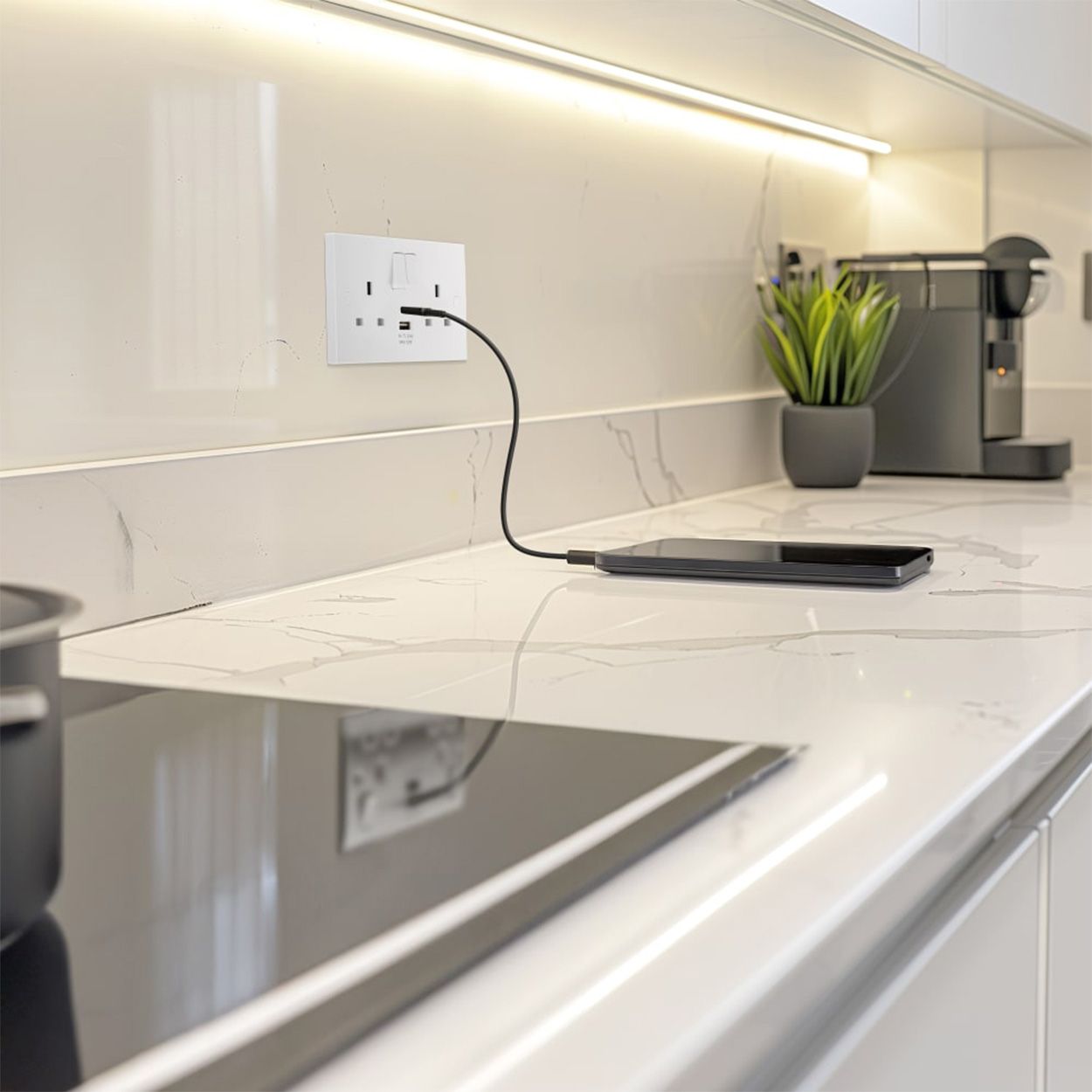 Bg Square White 12W Double Usb Socket Ac