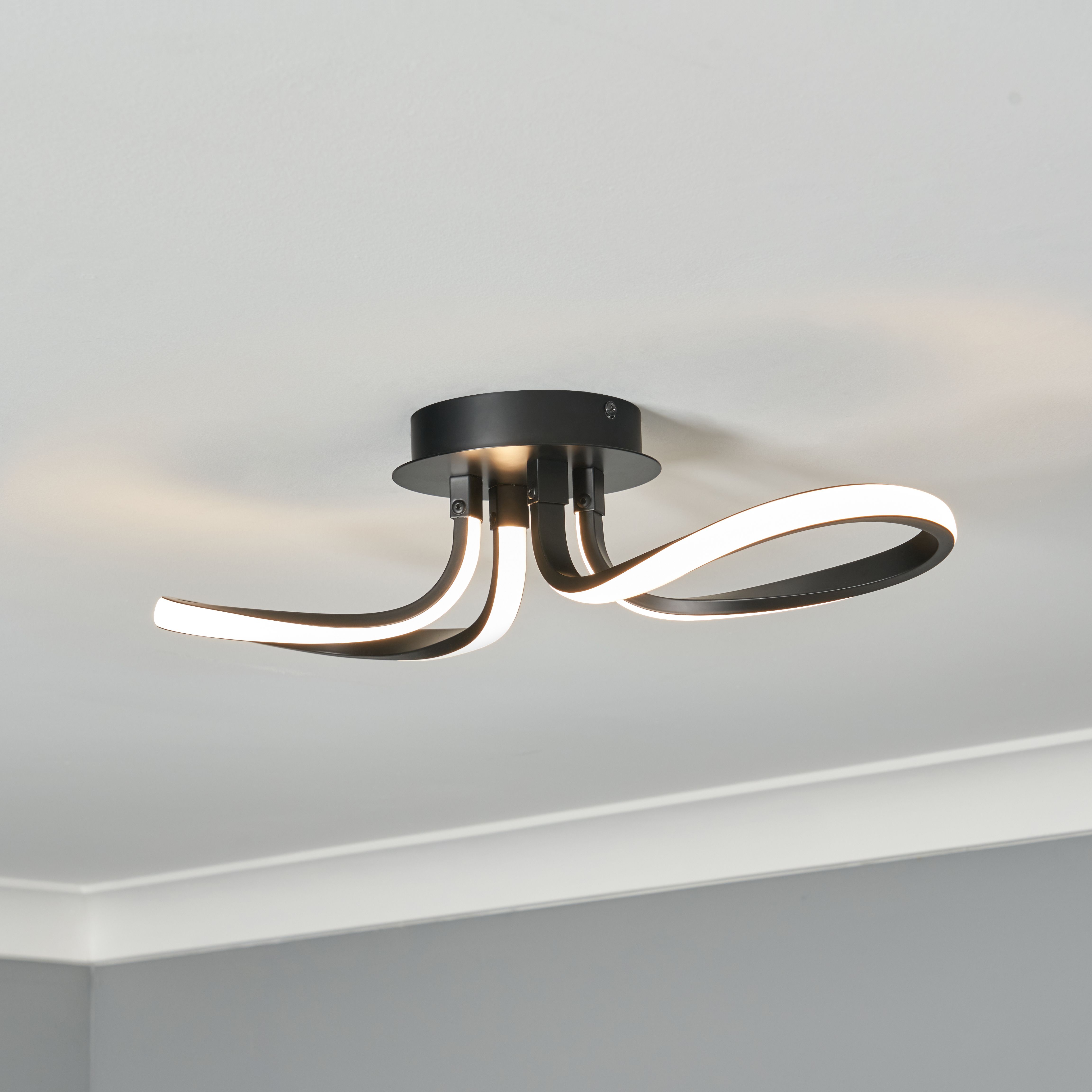 Loop LED Wall Lamp - Black