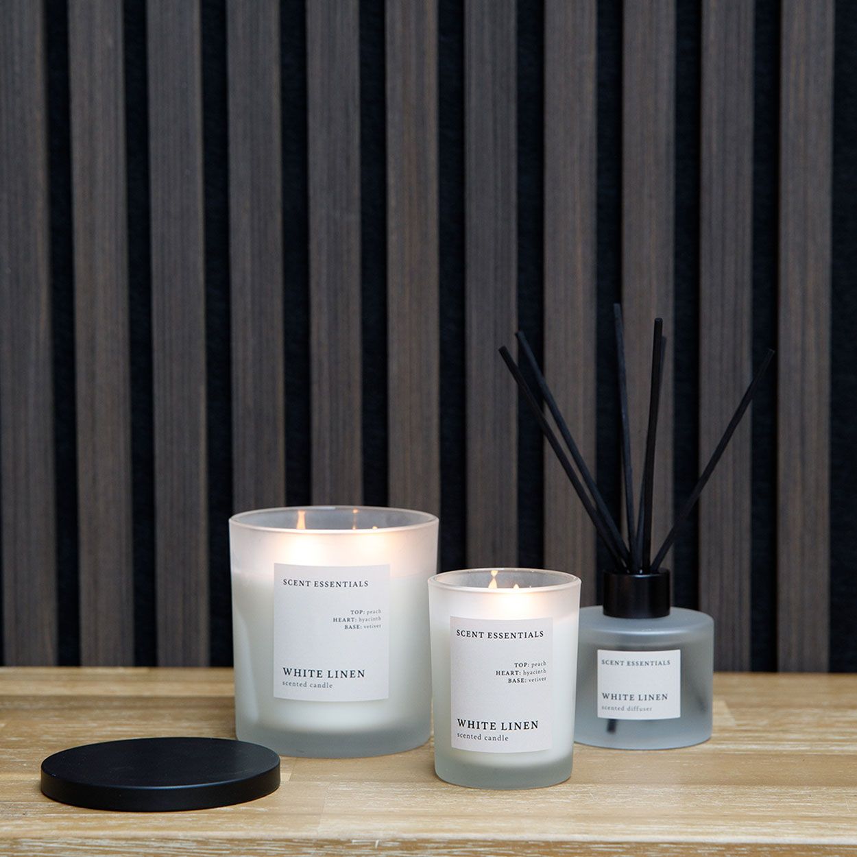 300g White Linen Candle