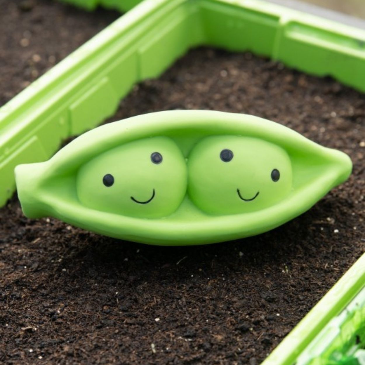 Foodie Faces Latex Pea Pod Dog Toy Sml