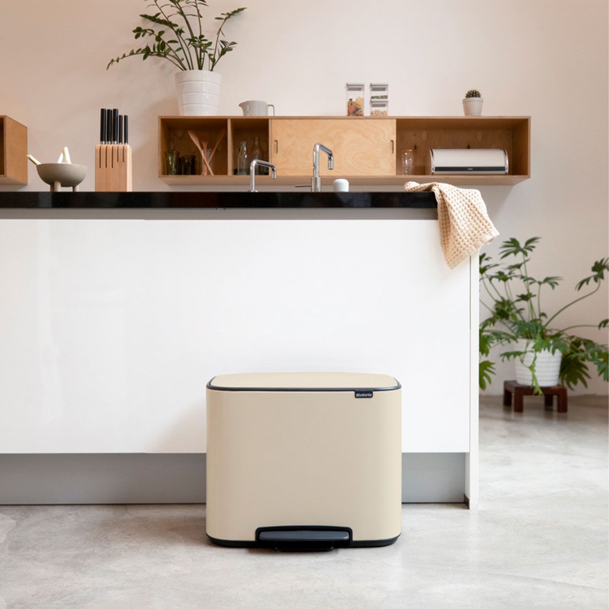Brabantia Bo Pedal Bin, 36L - Soft Beige