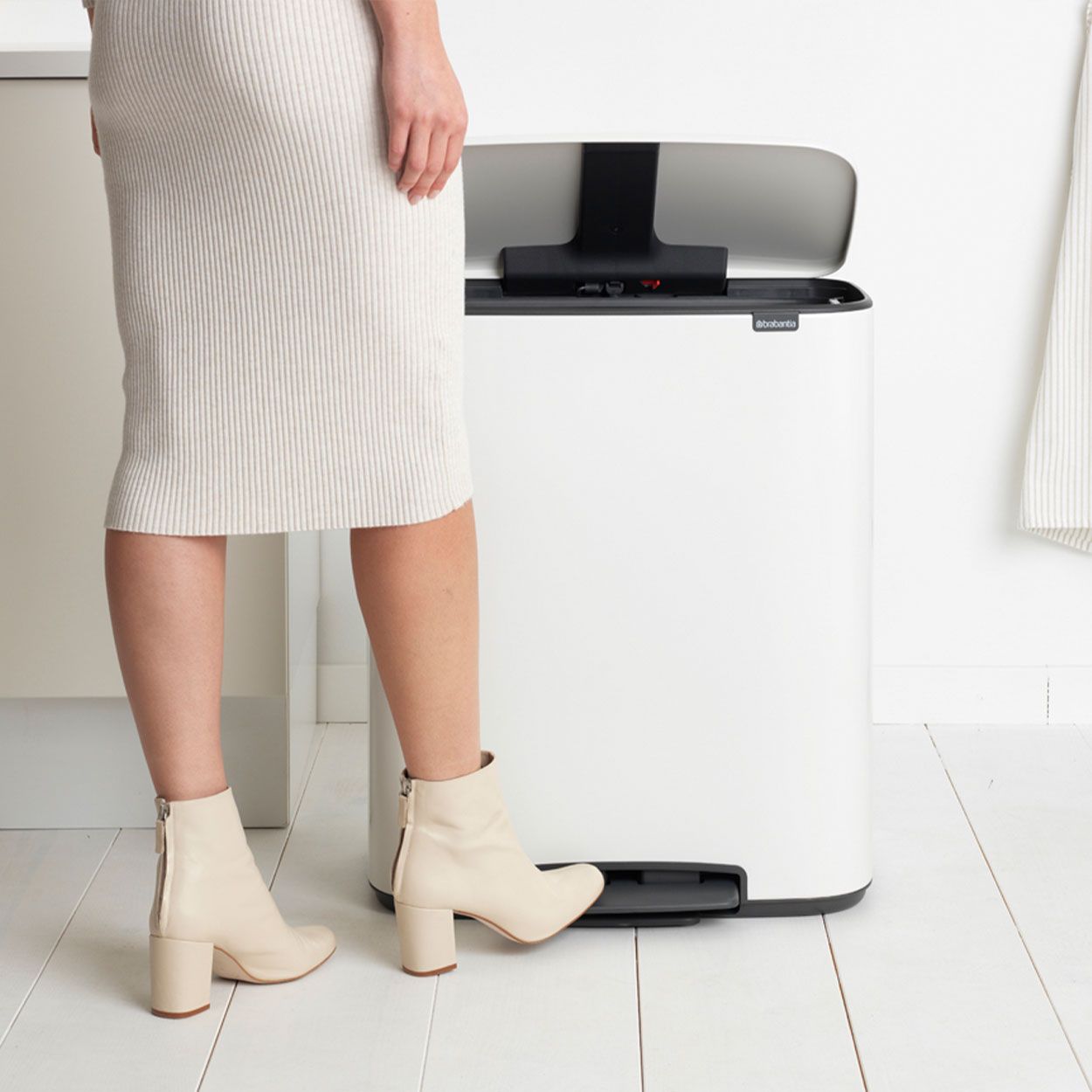 Brabantia Bo Pedal Bin, 60L - White