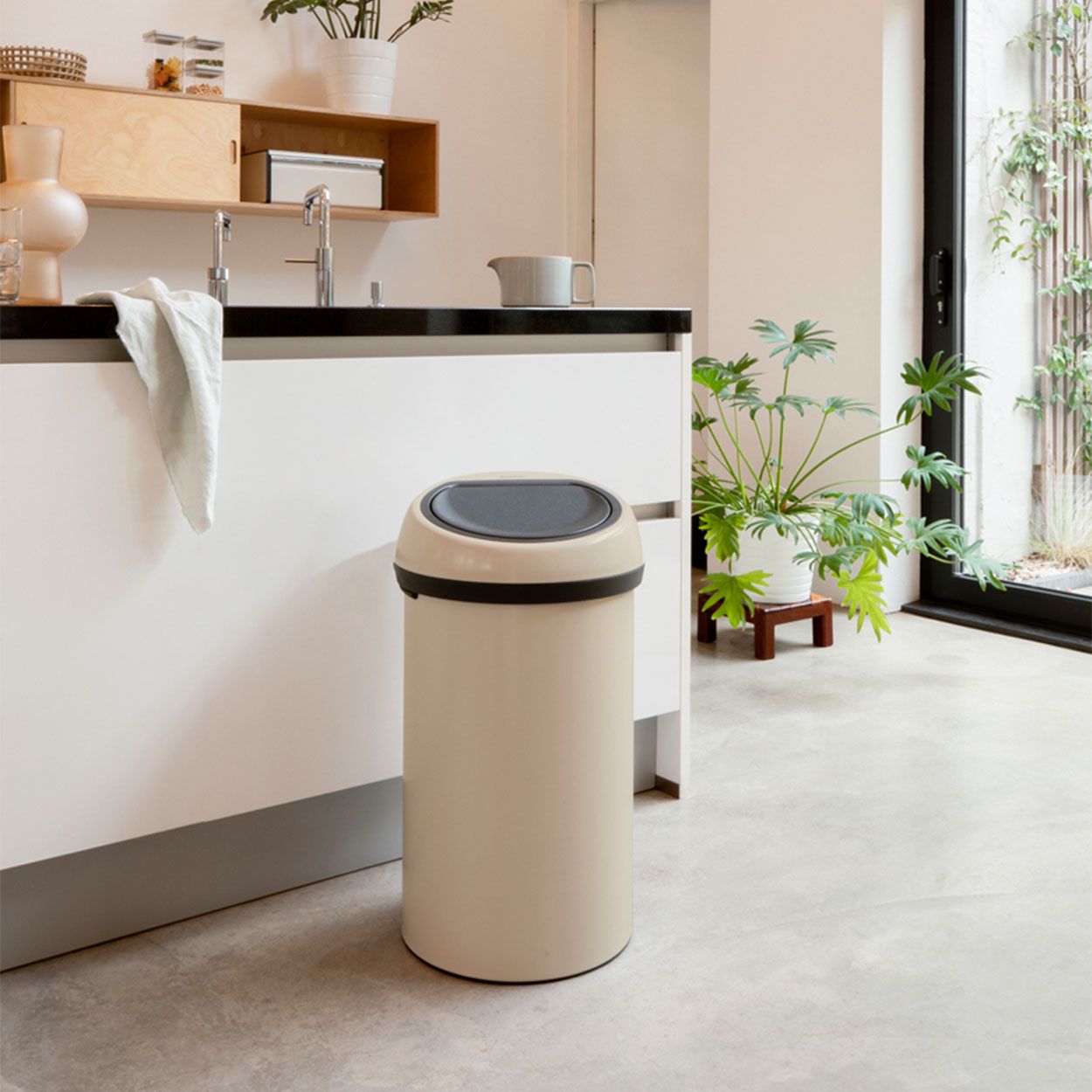 Brabantia Touch Bin, 60L - Soft Beige