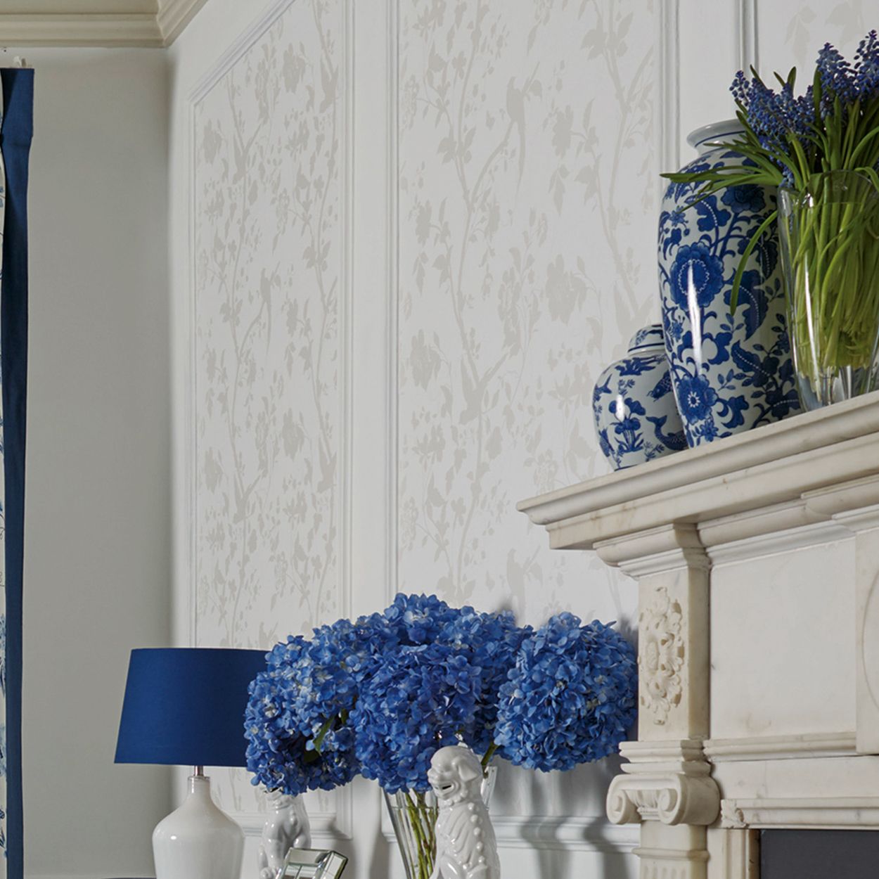 Laura Ashley Oriental Garden Pearlescent White Wallpaper