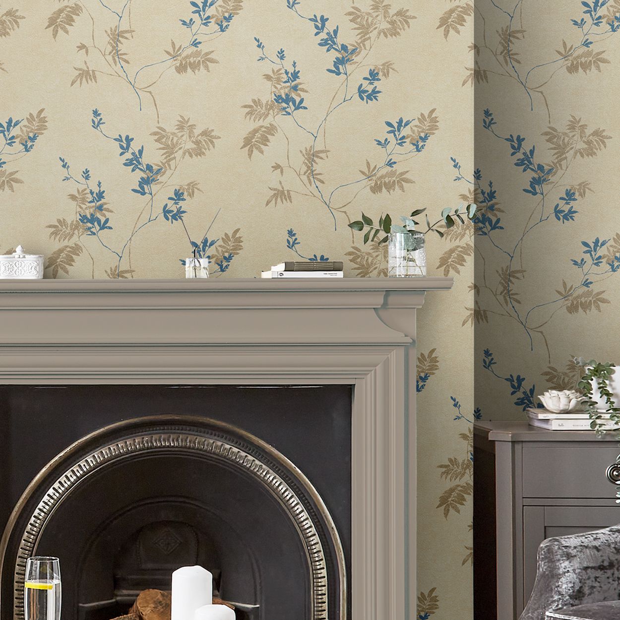 Laura Ashley Mari Gold Wallpaper