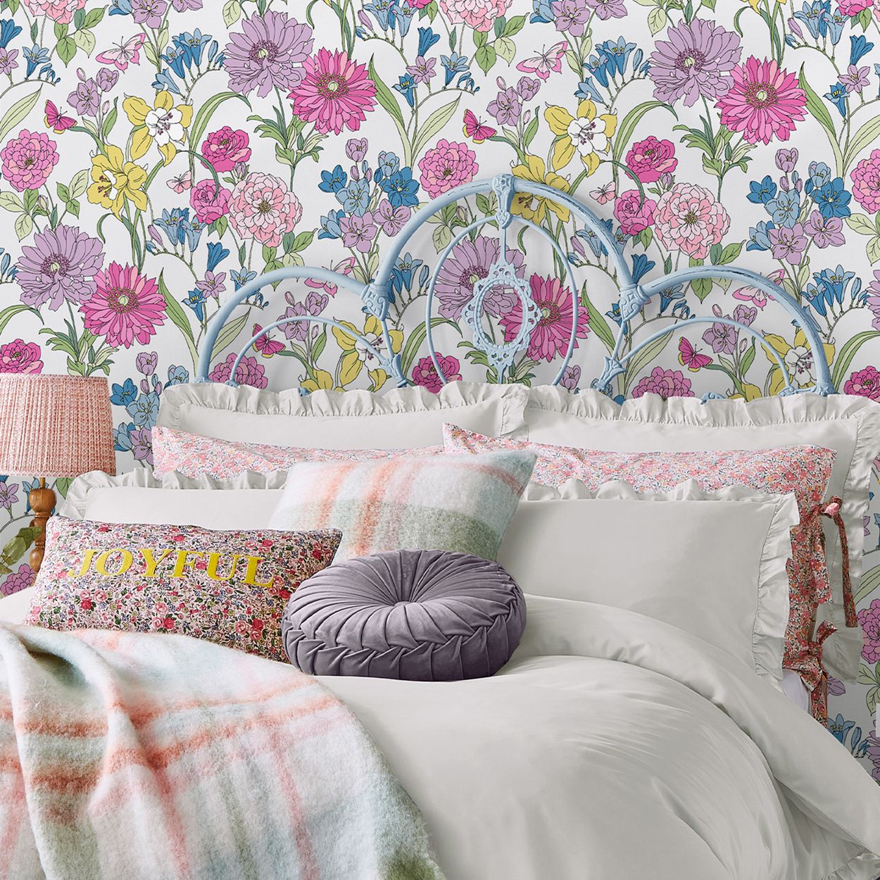 Laura Ashley Gilly Wallpaper