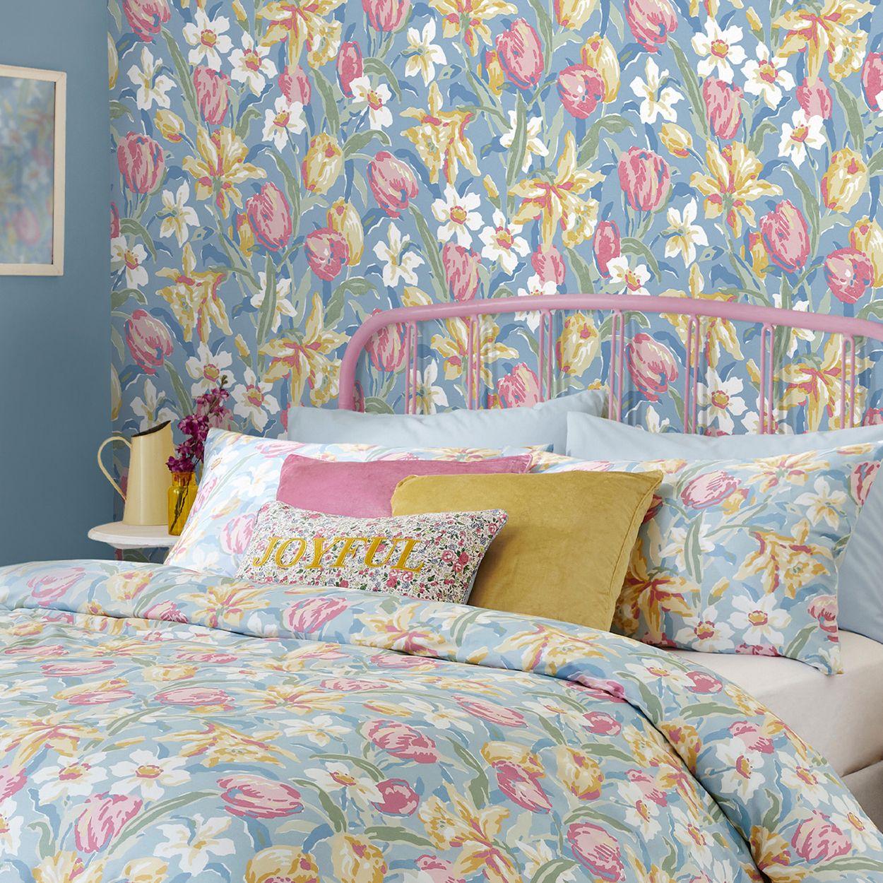 Laura Ashley Tulips China Blue Wallpaper