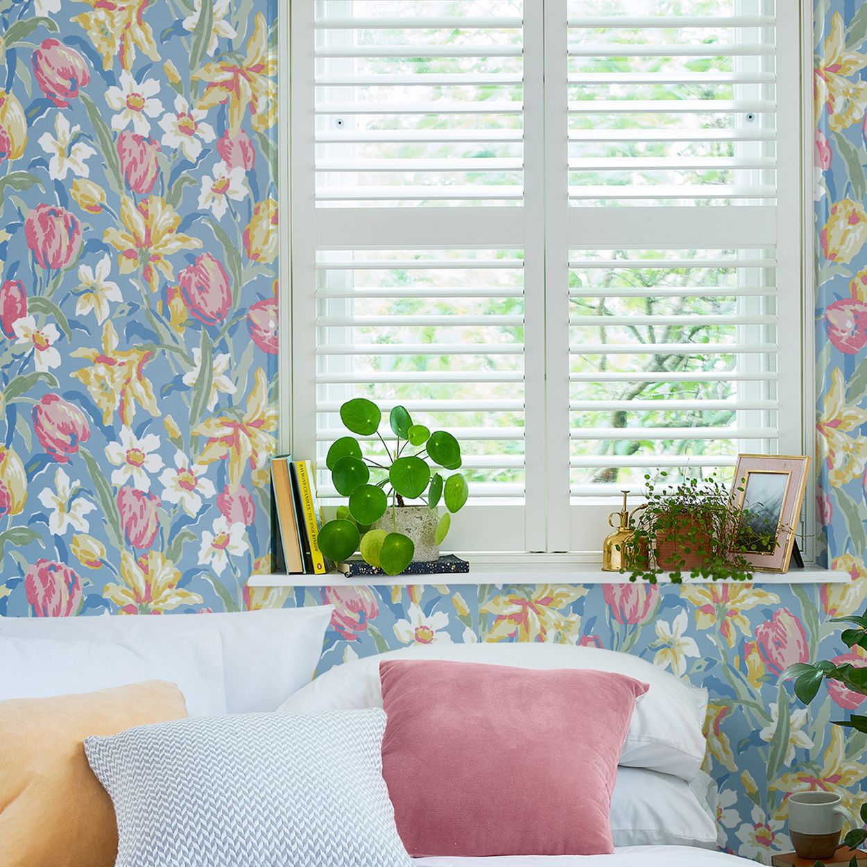Laura Ashley Tulips China Blue Wallpaper