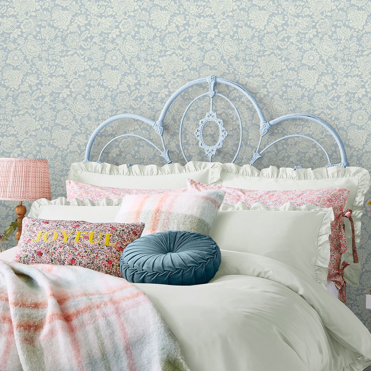 Laura Ashley Trailing Laurissa Pale Seaspray Blue Wallpaper