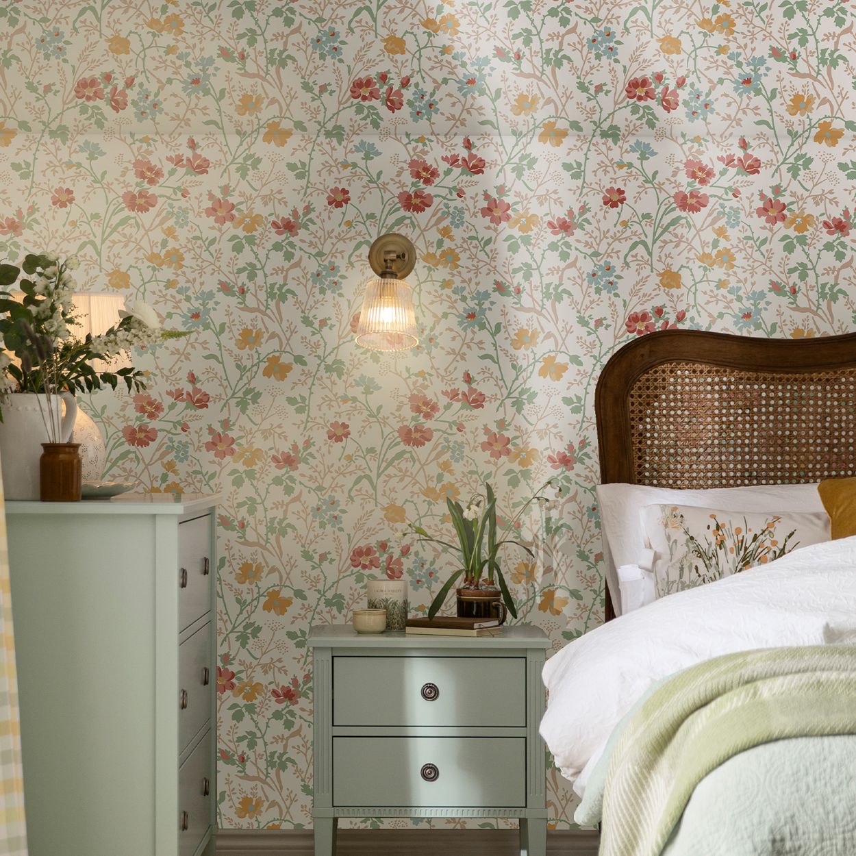 Laura Ashley Shropshire Posy Antique Pink Wallpaper