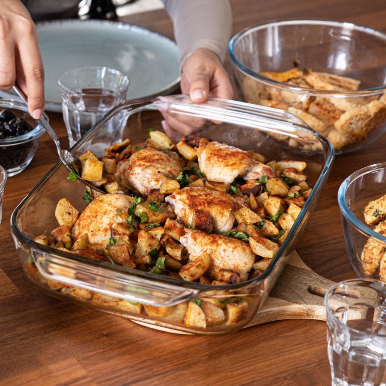 Pyrex Roaster - 2 Piece Set