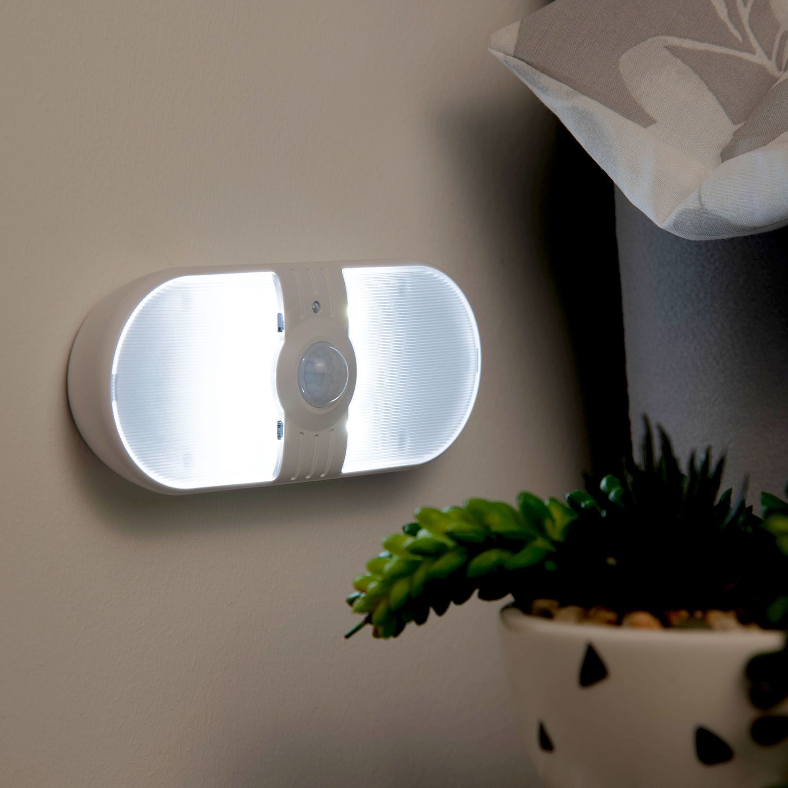 Arlec Battery Motion Sensor Light