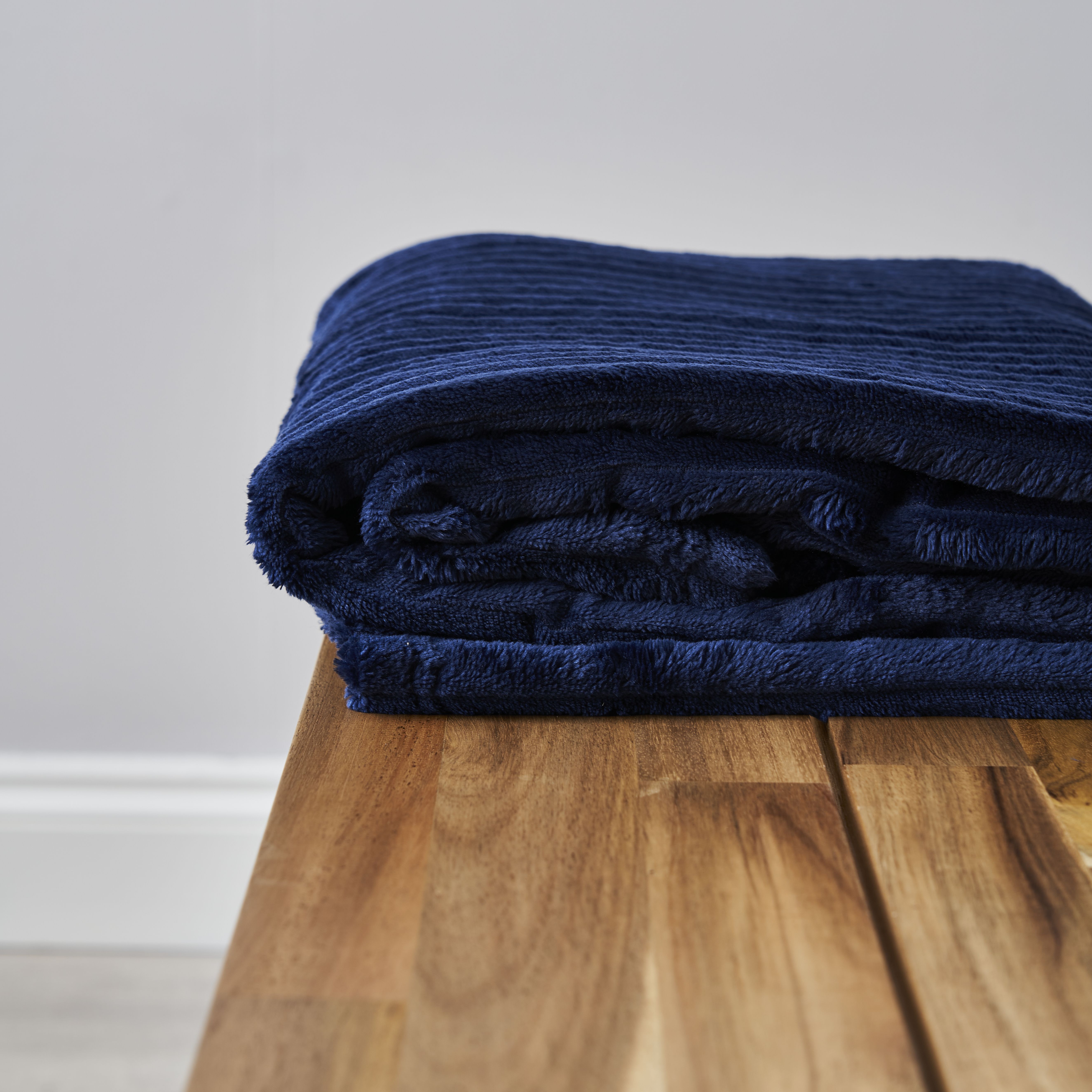 Ribbon Velour Throw - Navy