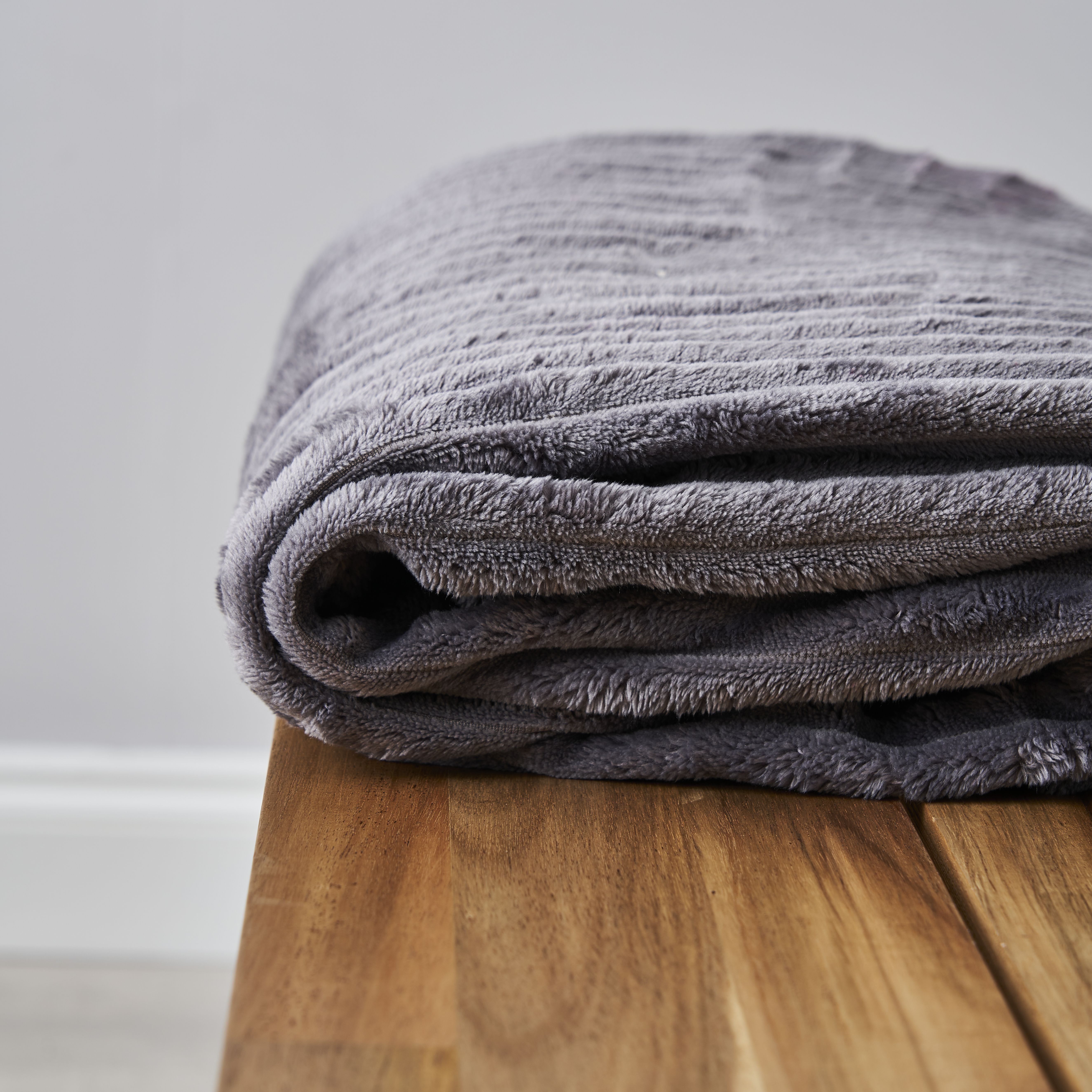 Ribbon Velour Throw 127x152cms Grey