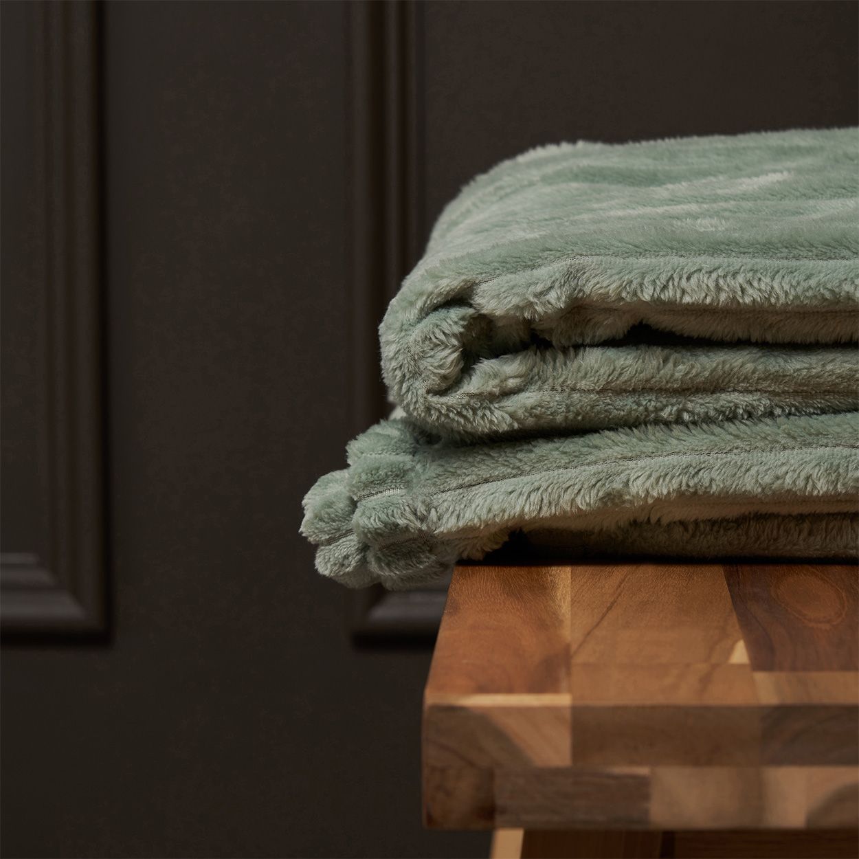 Ribbon Velour Throw 127x152cm Green