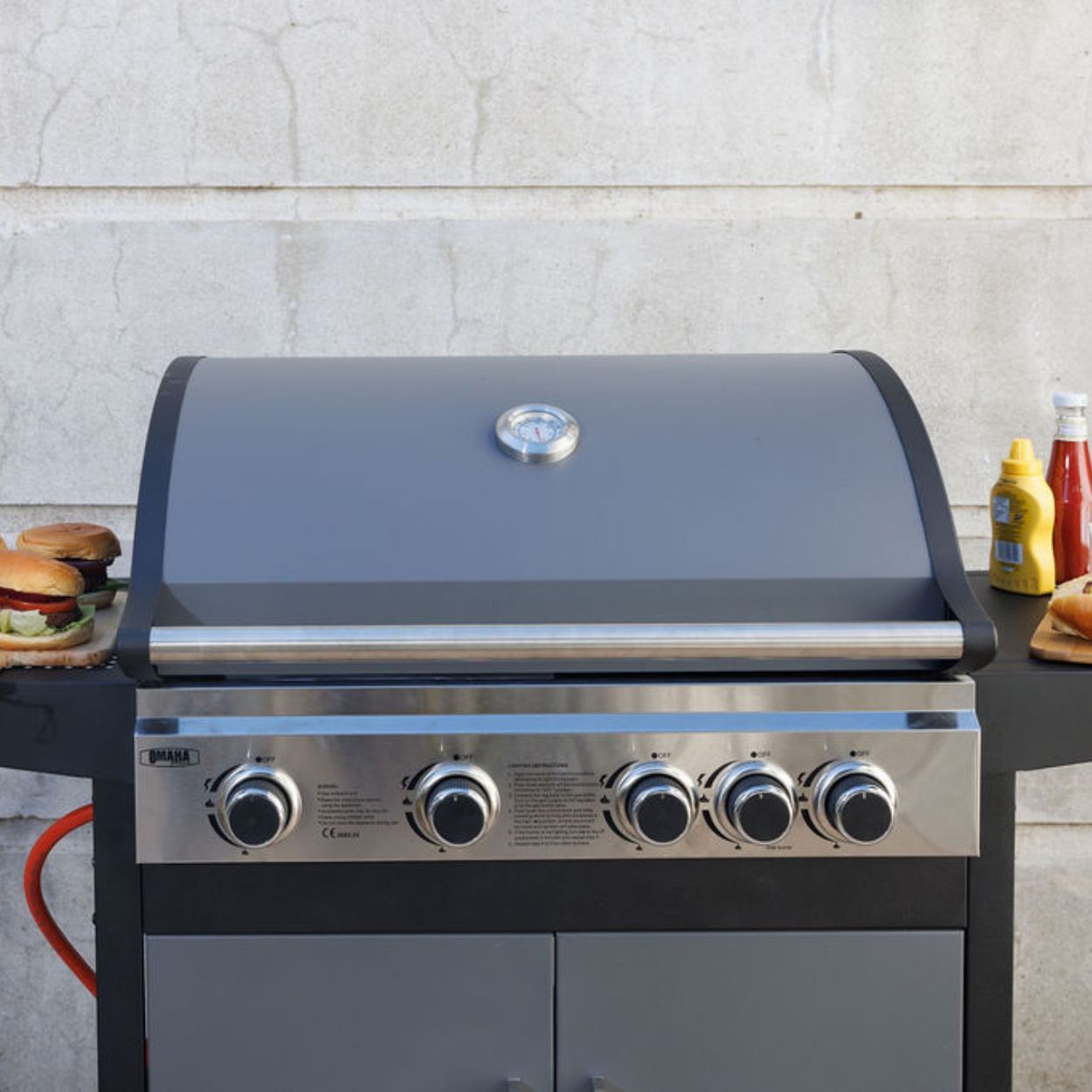 Omaha 4 Burner Gas BBQ with 1 Side Burner