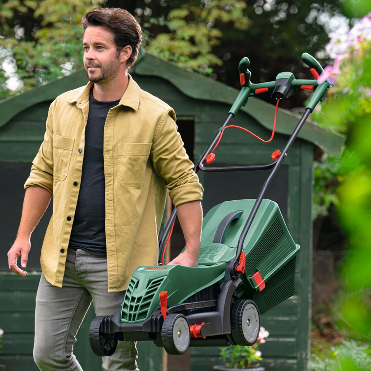 Bosch UniversalRotak 37-565 Lawnmower