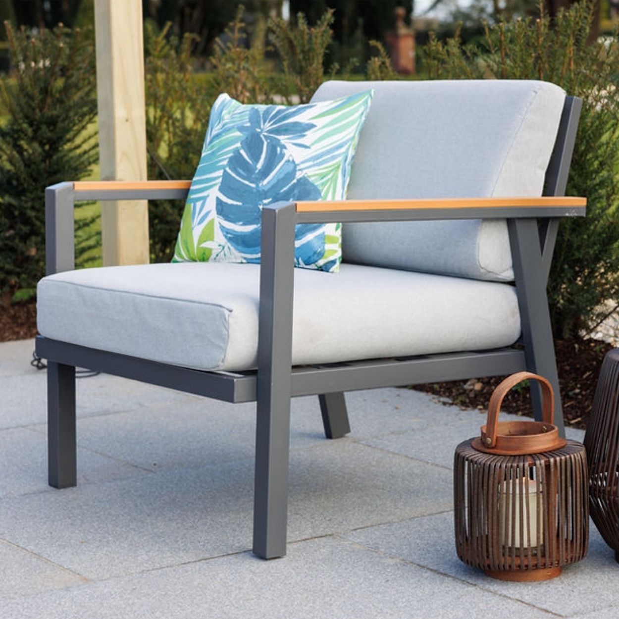 Serenity Lounge Garden Set
