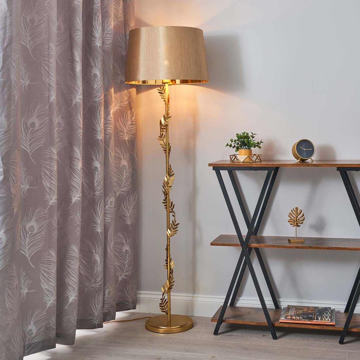 Cascade Lighting Maggi Stem Floor Lamp - Gold