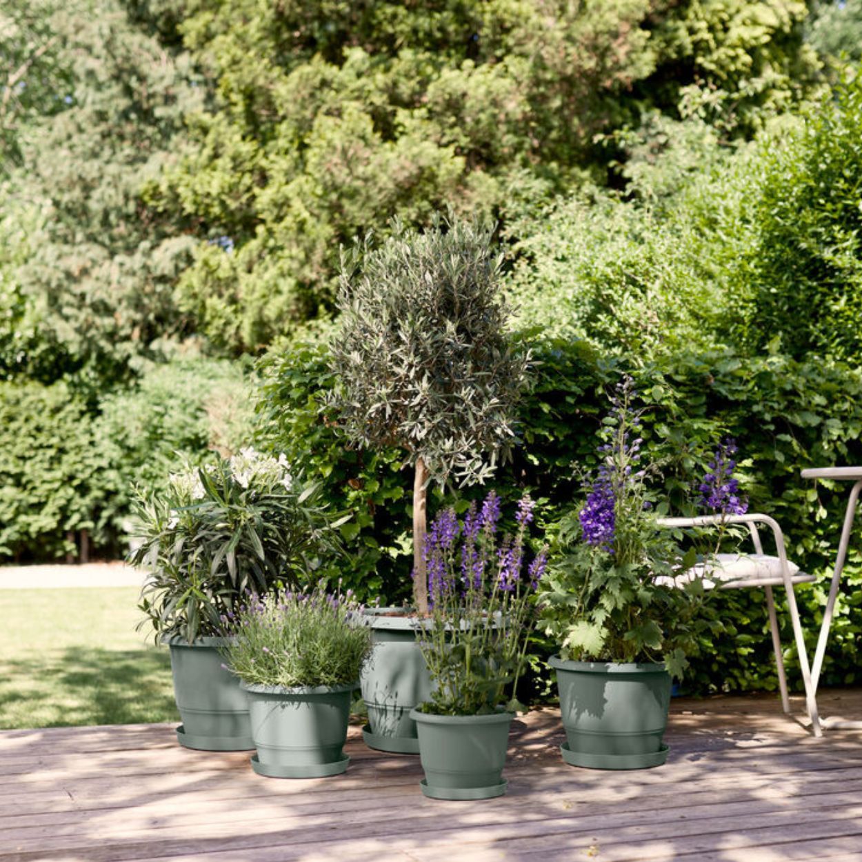 Loft Urban Round Saucer 28cm - Thyme Green