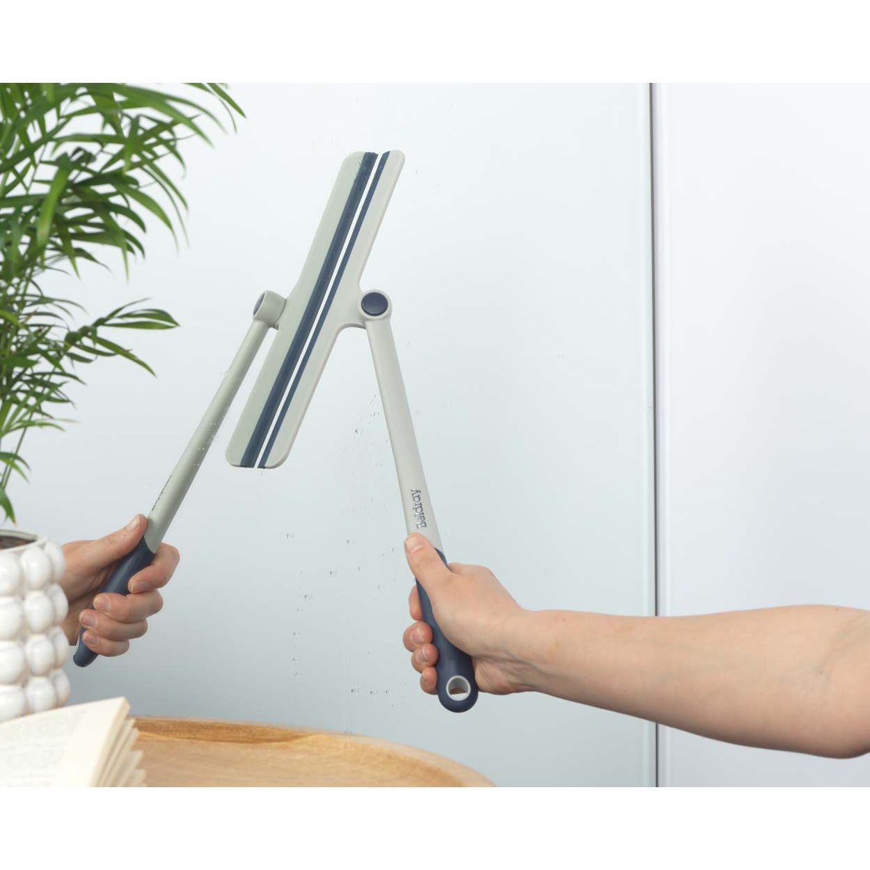 Deep Clean 360 Swipe - Squeegee