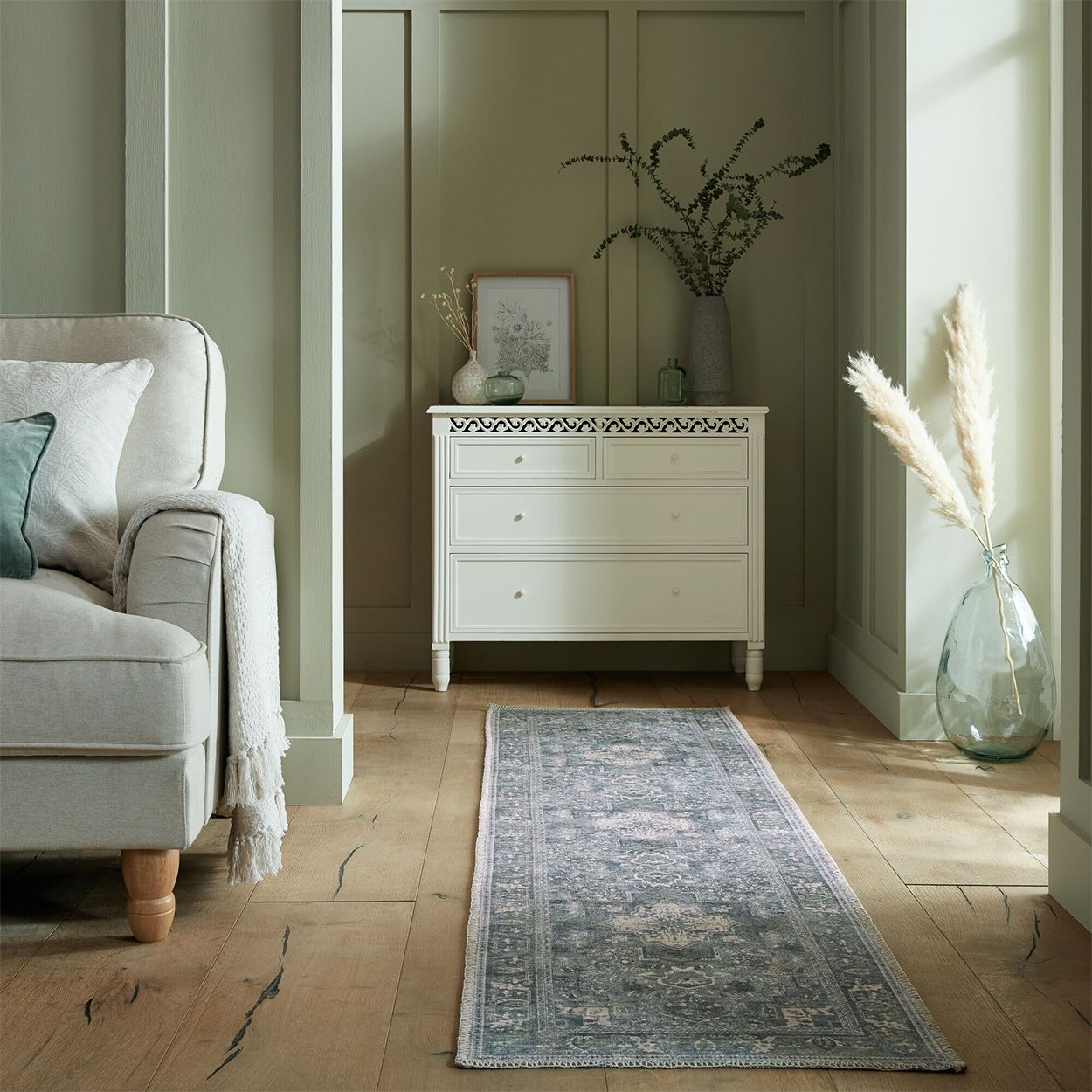 Palais Traditional Green Runner 66x220cm