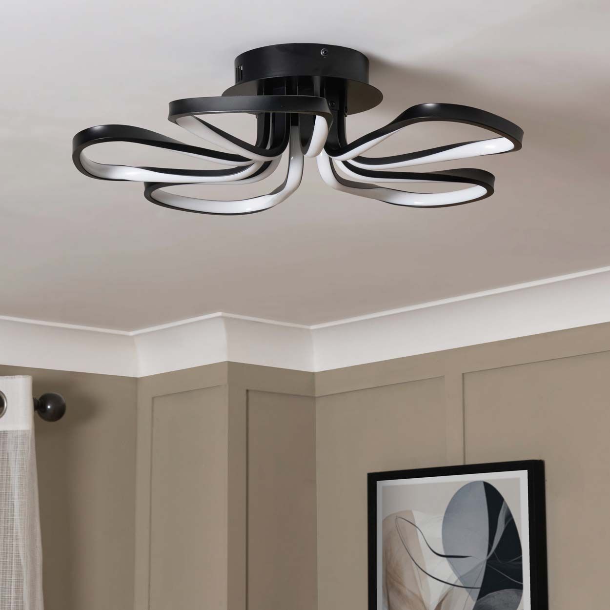 Cascade Lighting Brien 5 Petals Led Flush Black