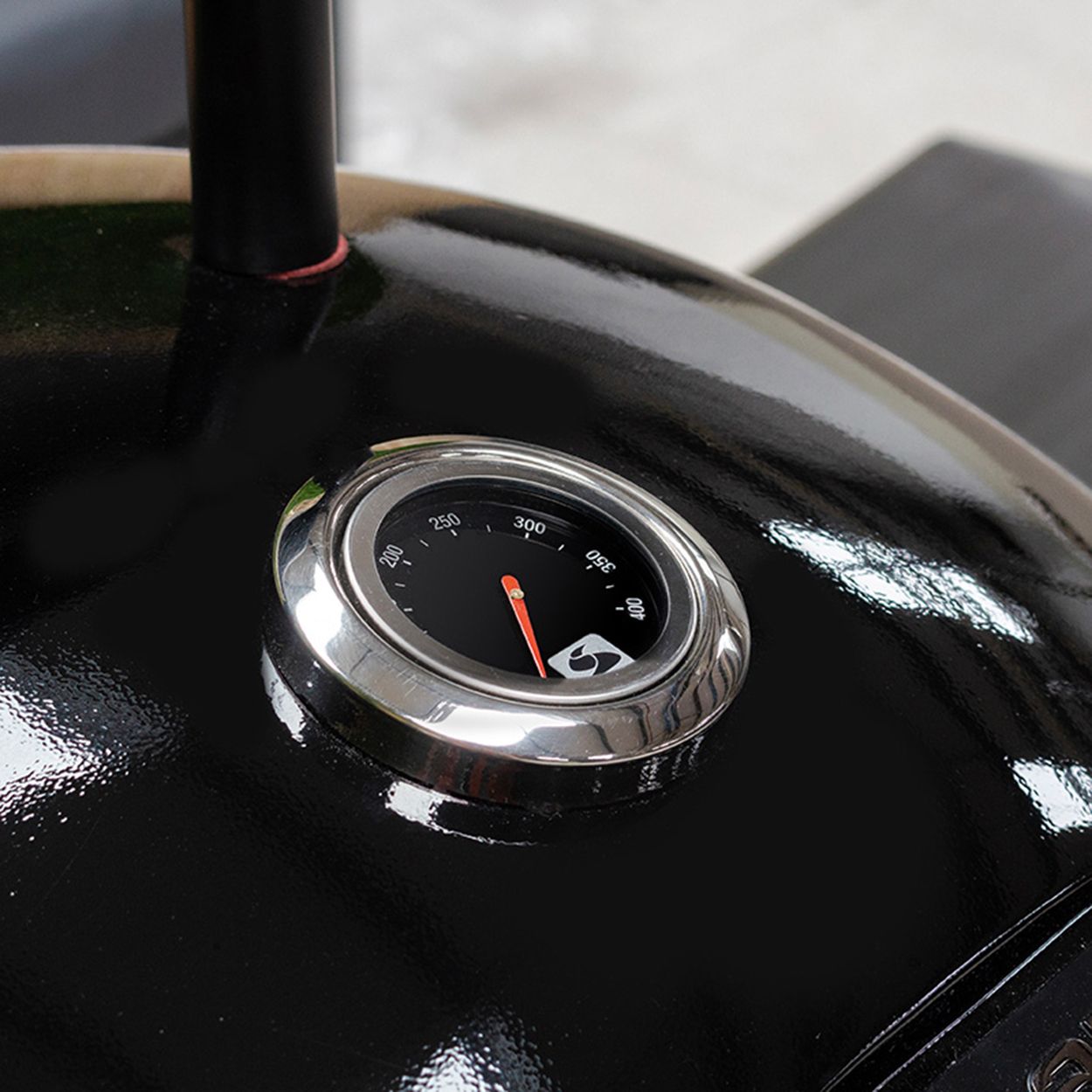 Sahara Forge Host 61cm Charcoal BBQ