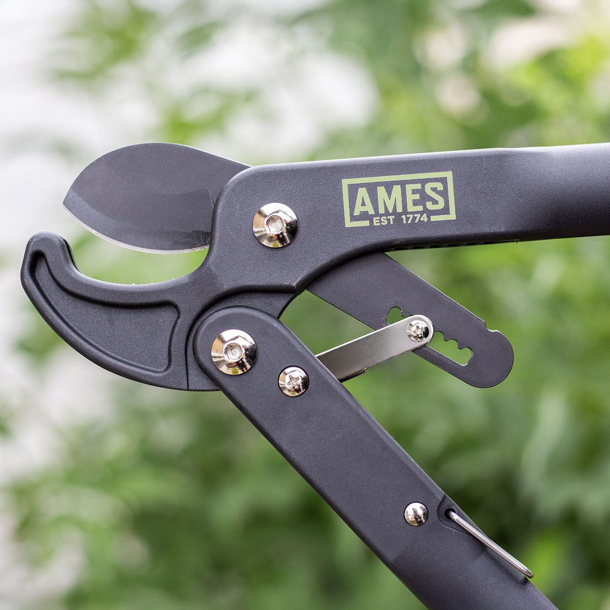 AMES Compact Ratchet Anvil Lopper