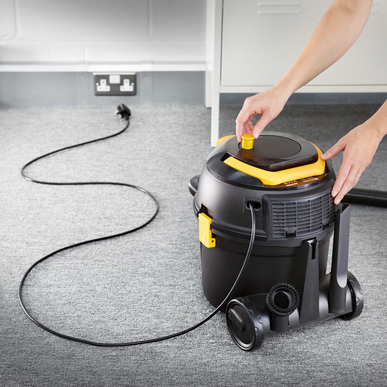 Vacmaster 8L Cylinder Vacuum Cleaner