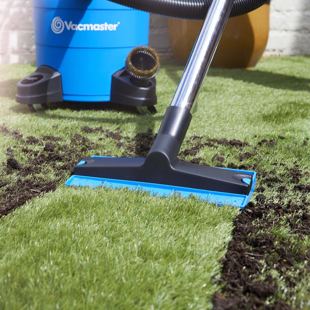 Vacmaster 18L Artificial Grass Wet and Dry Vacuum