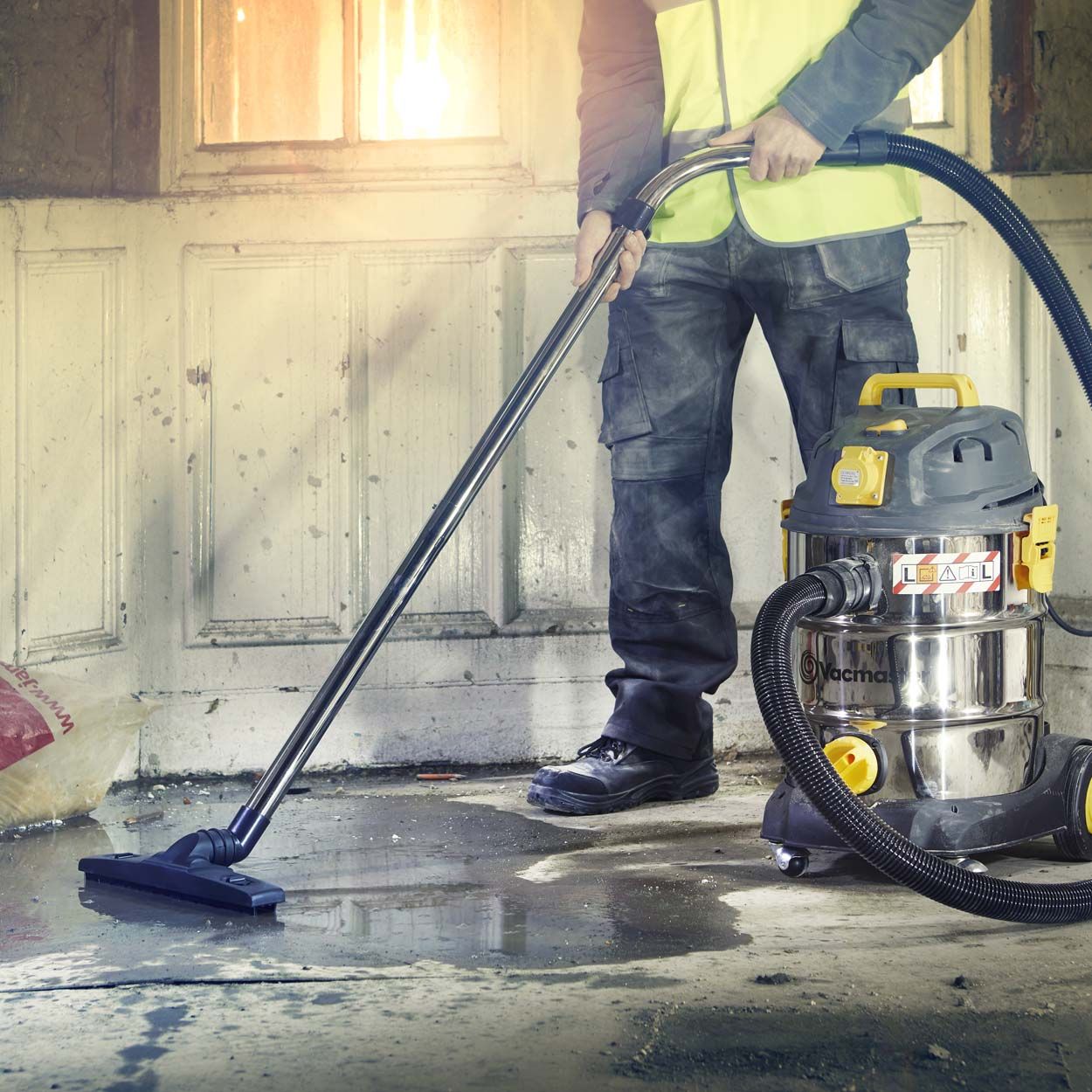 Vacmaster 110V L Class 30L Wet & Dry Vac with PTO