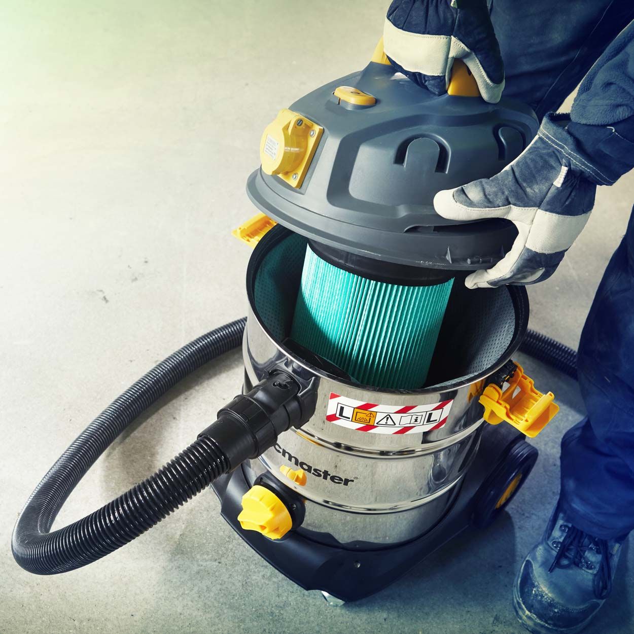 Vacmaster 110V L Class 30L Wet & Dry Vac with PTO