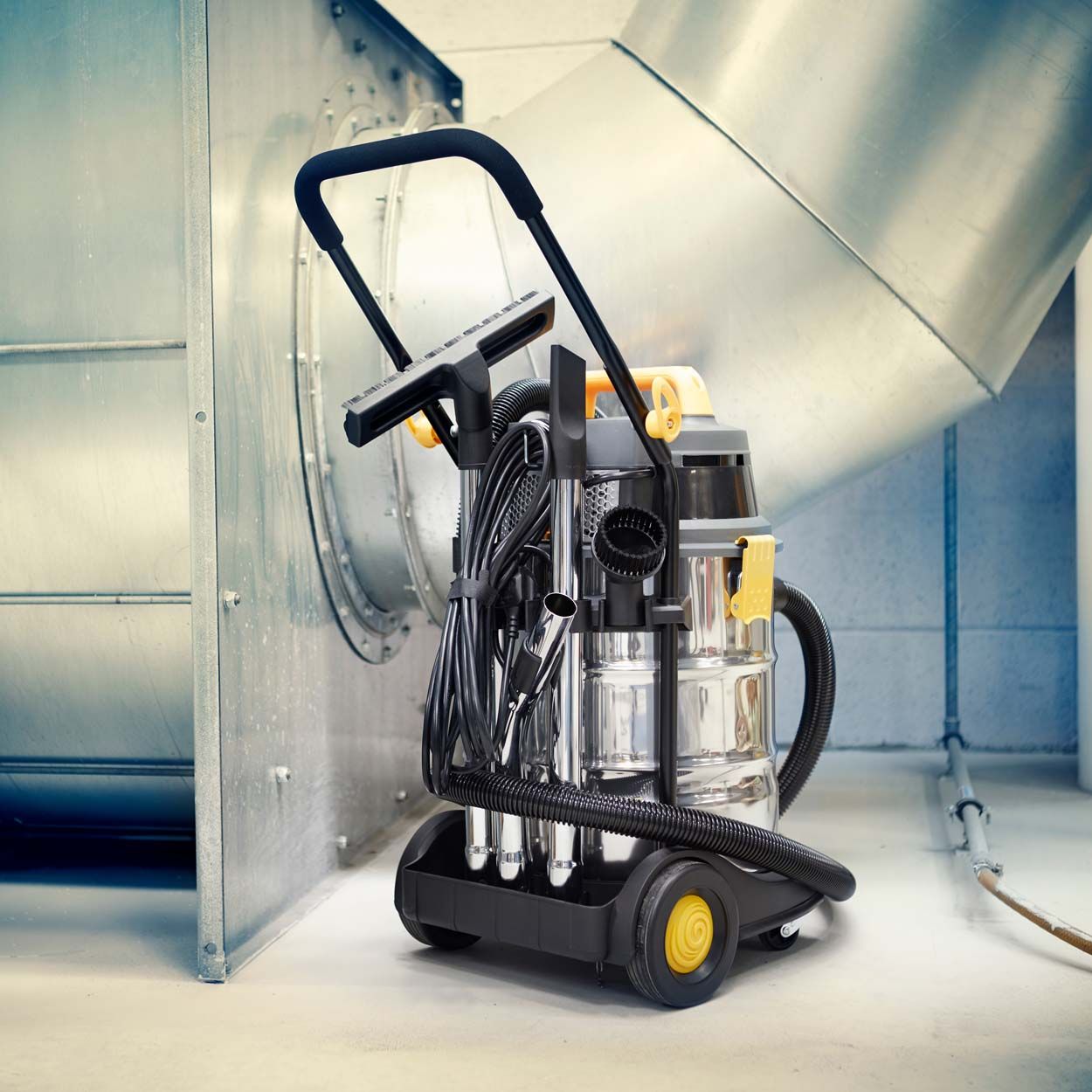Vacmaster L Class 30L Wet and Dry Vacuum with PTO