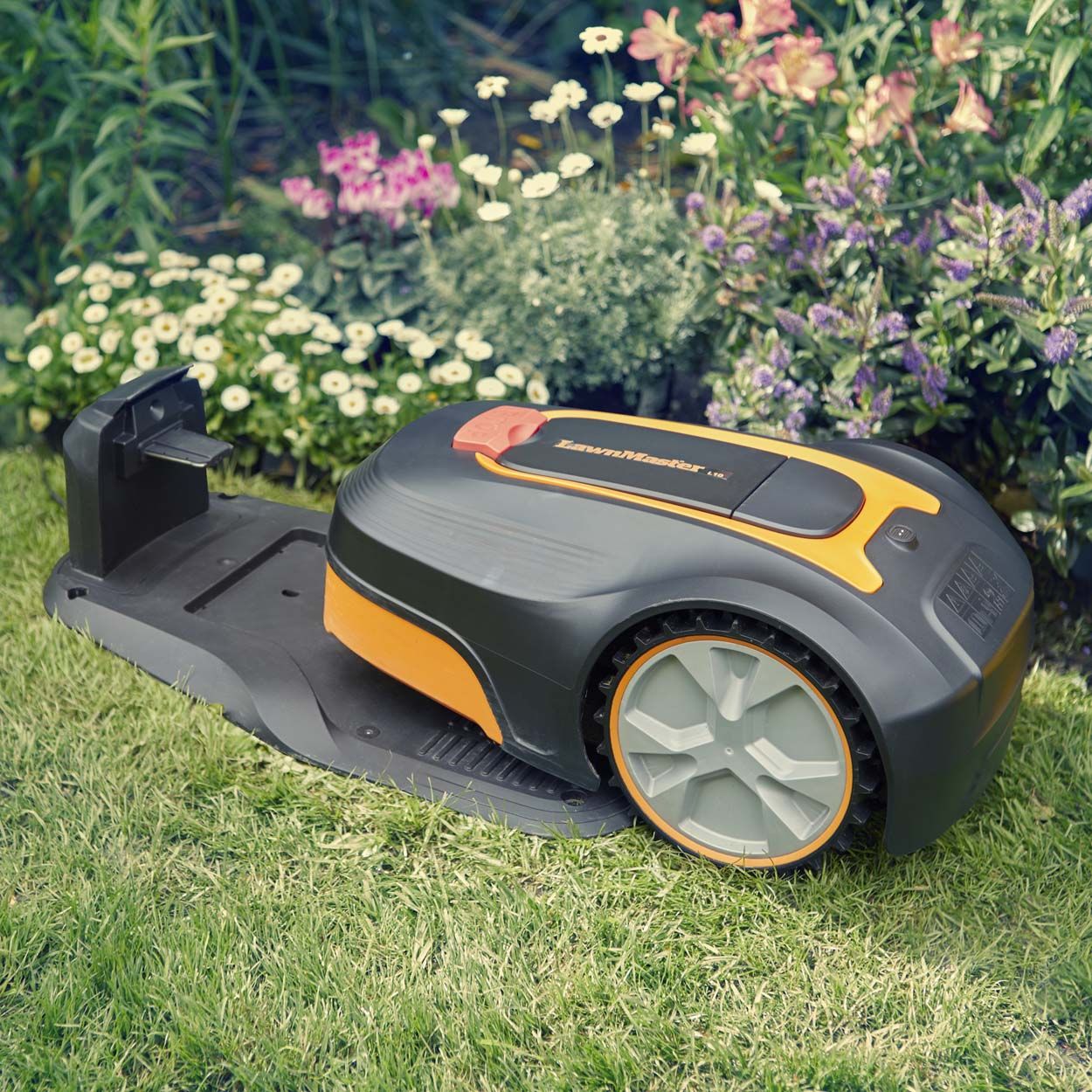 LawnMaster L10 Robotic Mower with Dock 400m2