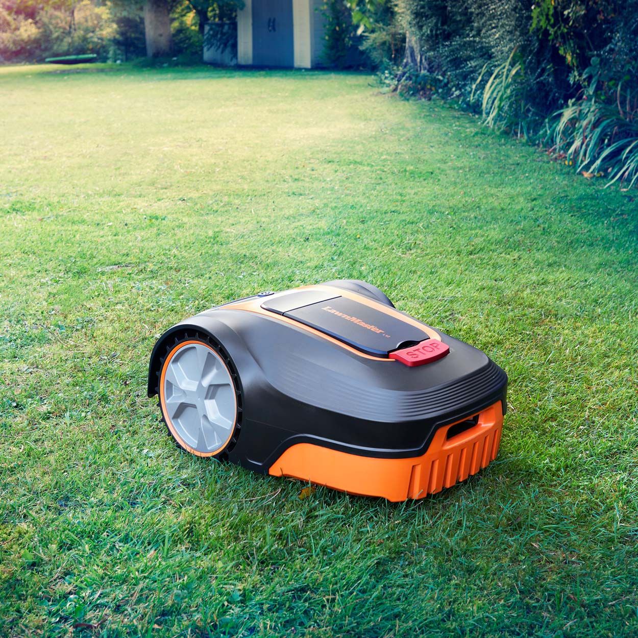 LawnMaster L12 Robotic Mower with Dock 800m2