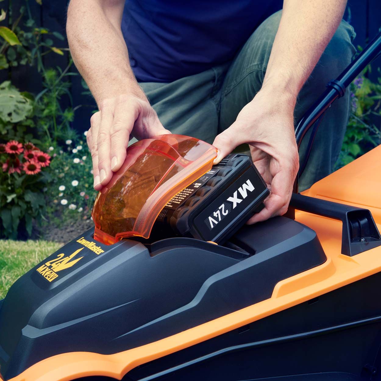 LawnMaster MX 24V 32cm Cordless Lawnmower with 1 battery