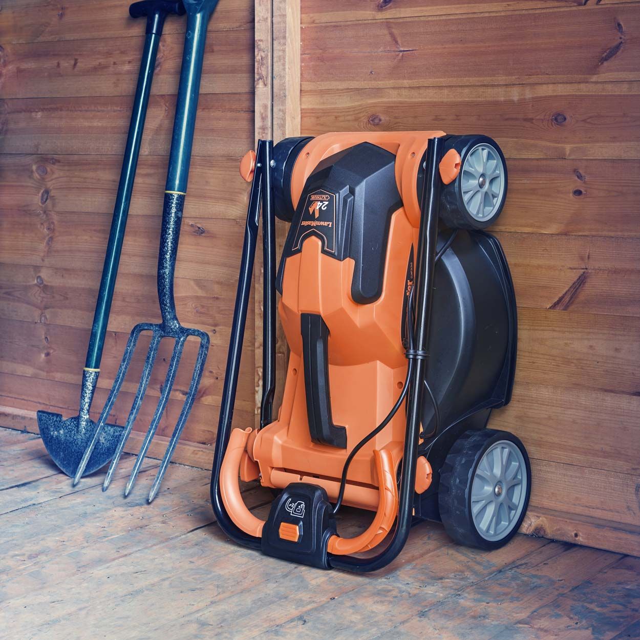 LawnMaster MX 24V 34cm Cordless Lawnmower with 1 battery