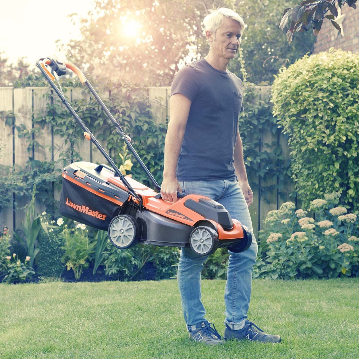 LawnMaster MX 24V 34cm Cordless Lawnmower with 1 battery