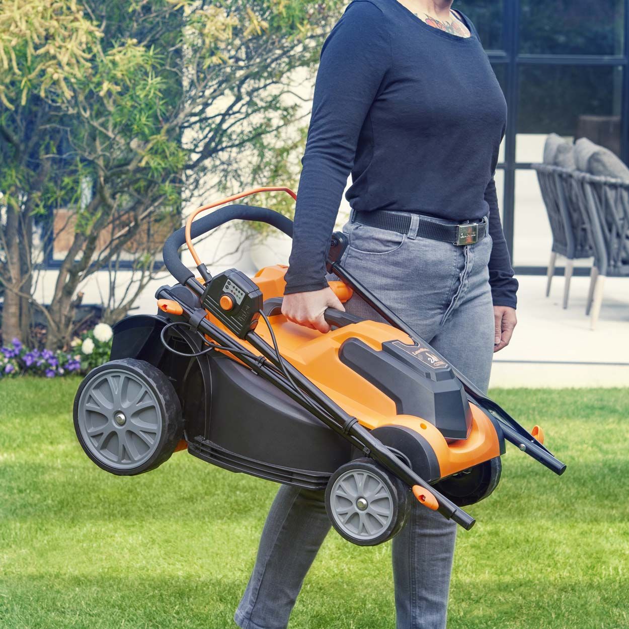 LawnMaster MX 24 37cm Lawnmower with 2 sets of batteries