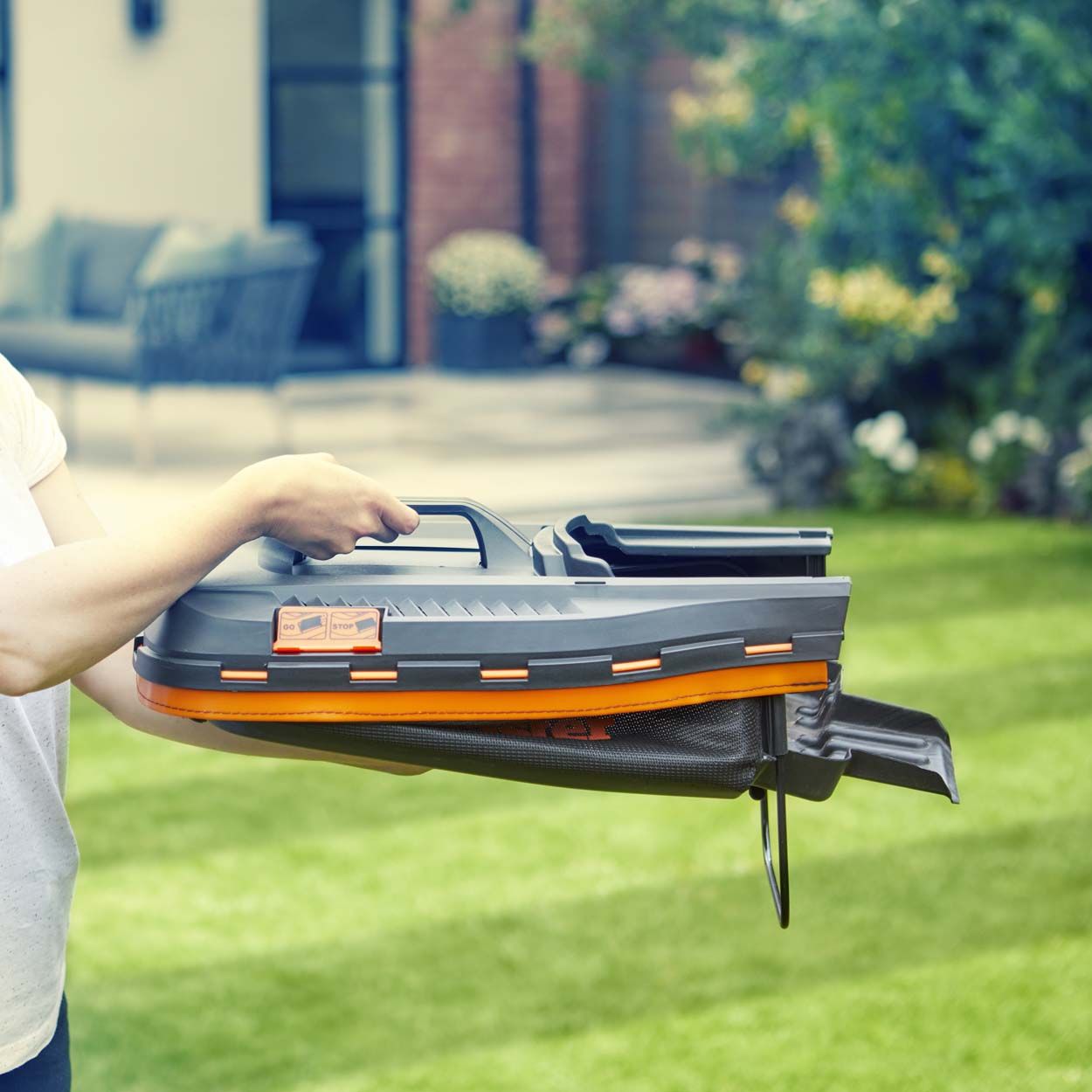 LawnMaster MX 24 37cm Lawnmower with 2 sets of batteries