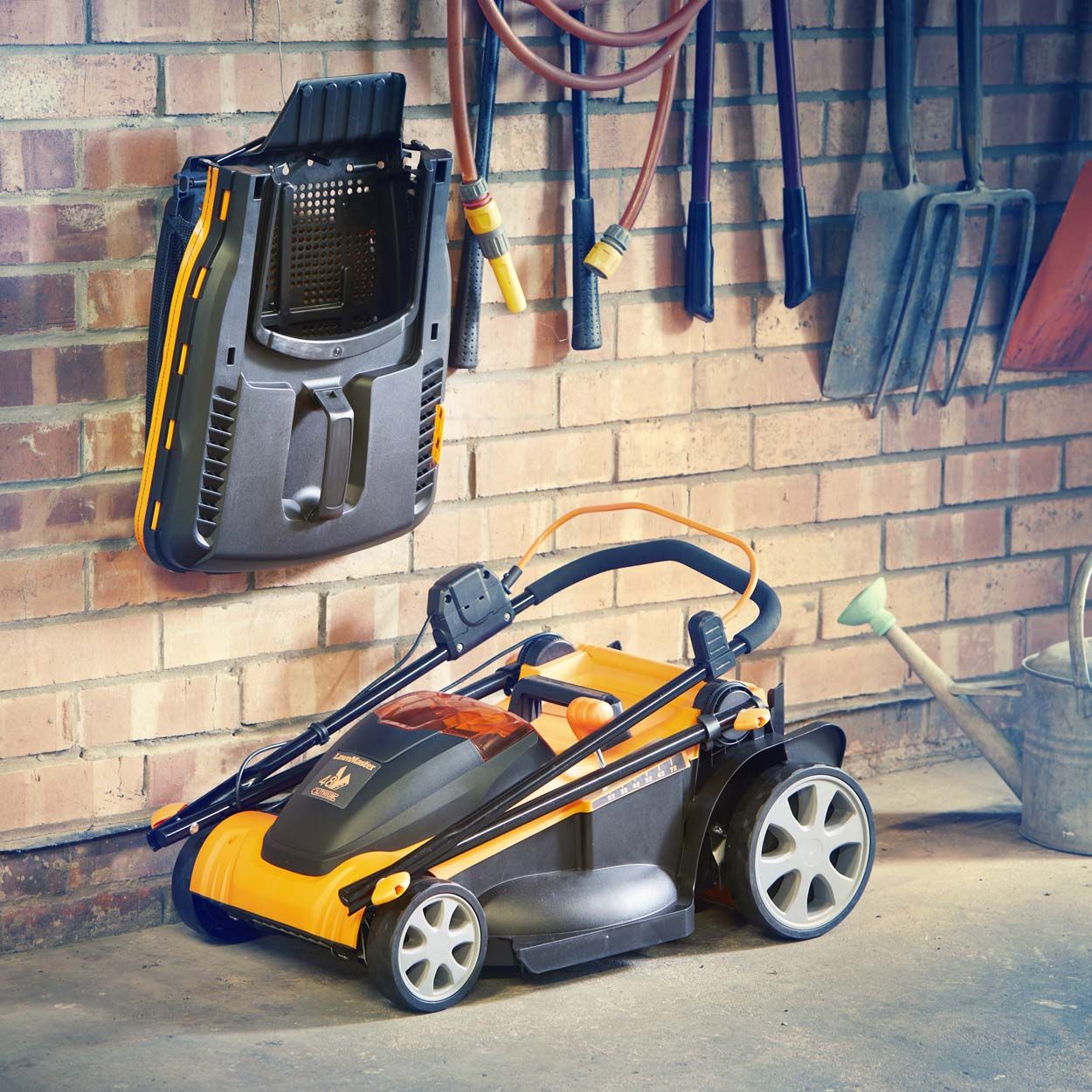 LawnMaster MX 24 41cm 48V Cordless Mower with 1 set of batteries