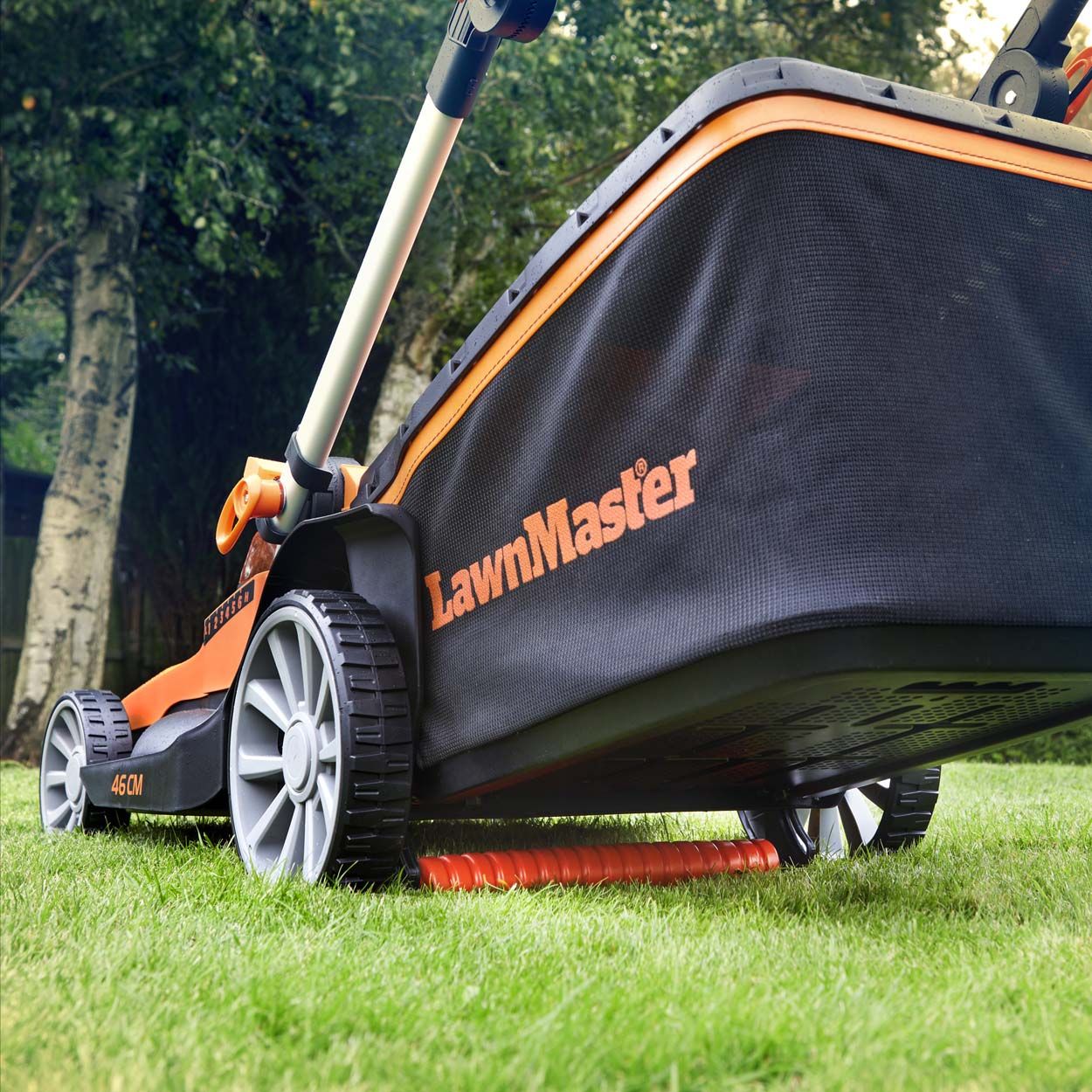 LawnMaster MX 24 46cm 48V Cordless Mower with 1 set of batteries
