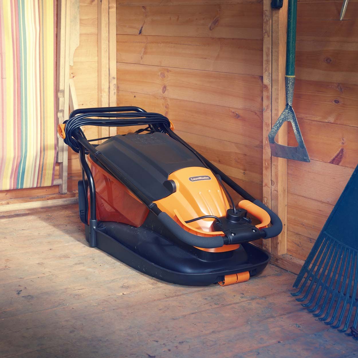 LawnMaster 33cm 1500W Hover Collect Lawnmower and 350W Grass Trimmer